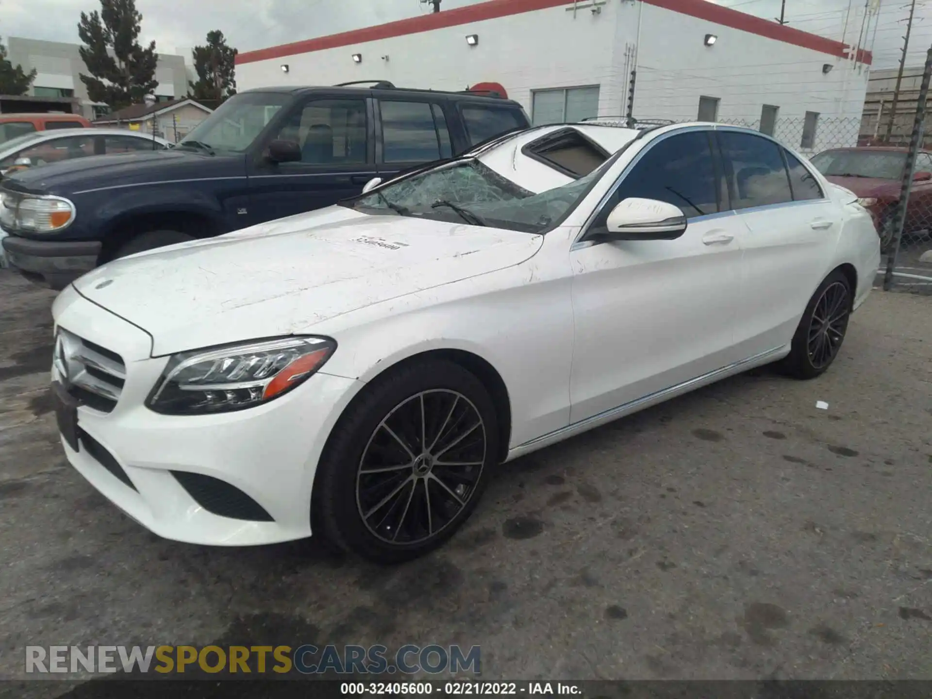 2 Photograph of a damaged car 55SWF8DB6KU314435 MERCEDES-BENZ C-CLASS 2019