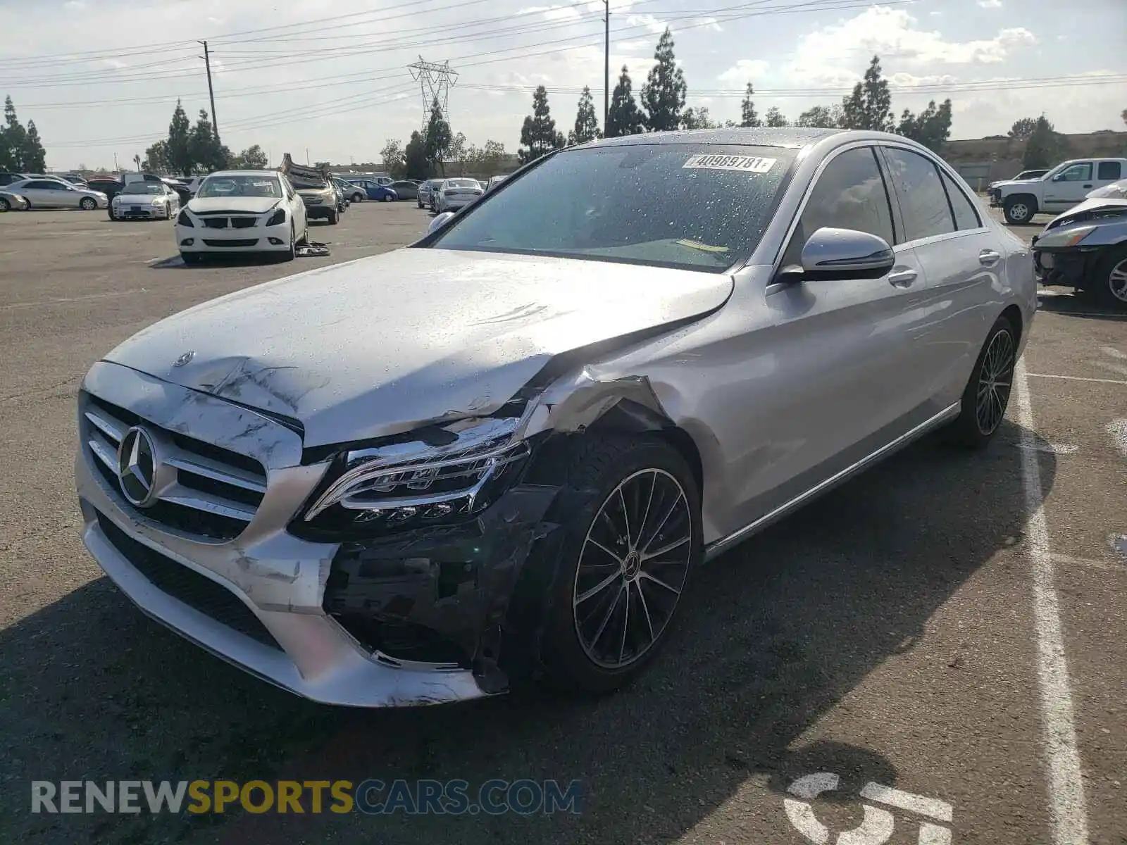 2 Photograph of a damaged car 55SWF8DB6KU321773 MERCEDES-BENZ C CLASS 2019