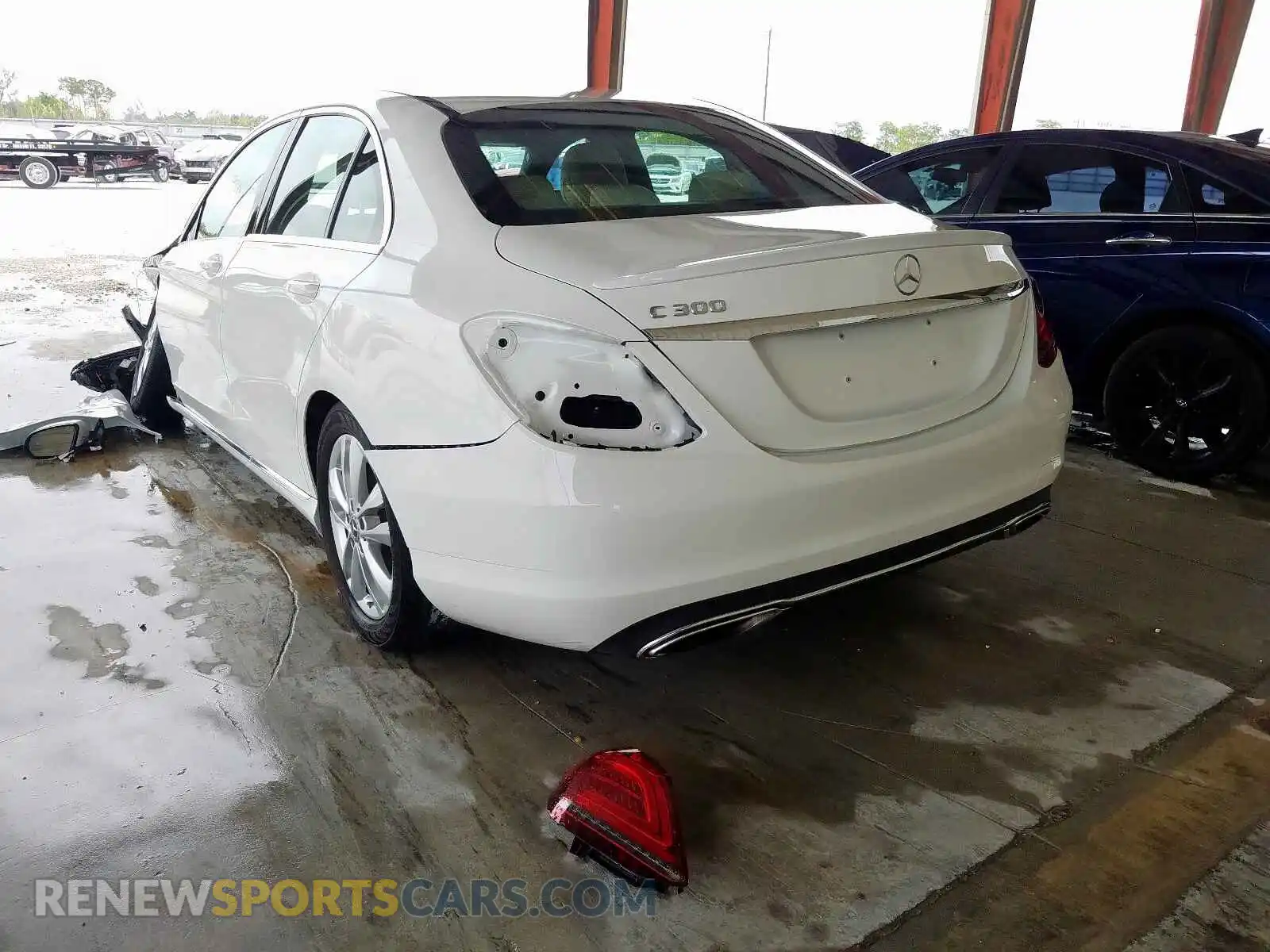 3 Photograph of a damaged car 55SWF8DB7KU294809 MERCEDES-BENZ C CLASS 2019