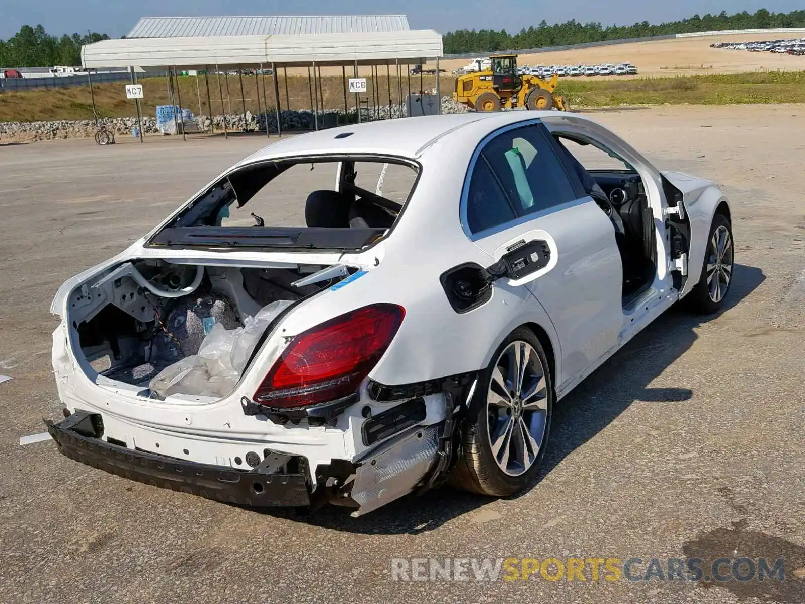 4 Photograph of a damaged car 55SWF8DB9KU284704 MERCEDES-BENZ C CLASS 2019