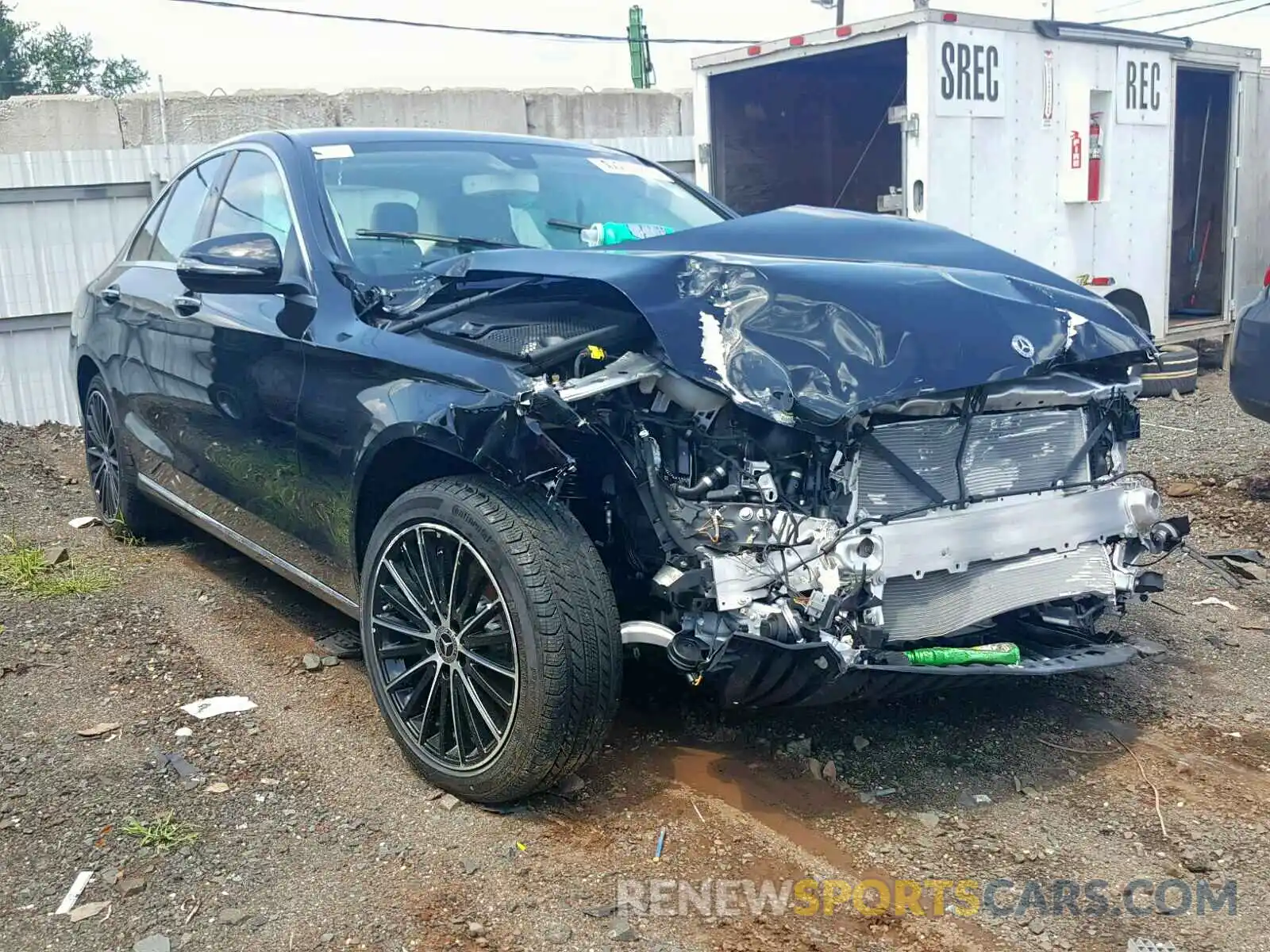 1 Photograph of a damaged car 55SWF8EB0KU312078 MERCEDES-BENZ C CLASS 2019