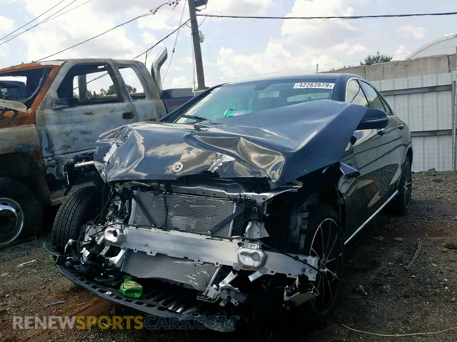 2 Photograph of a damaged car 55SWF8EB0KU312078 MERCEDES-BENZ C CLASS 2019
