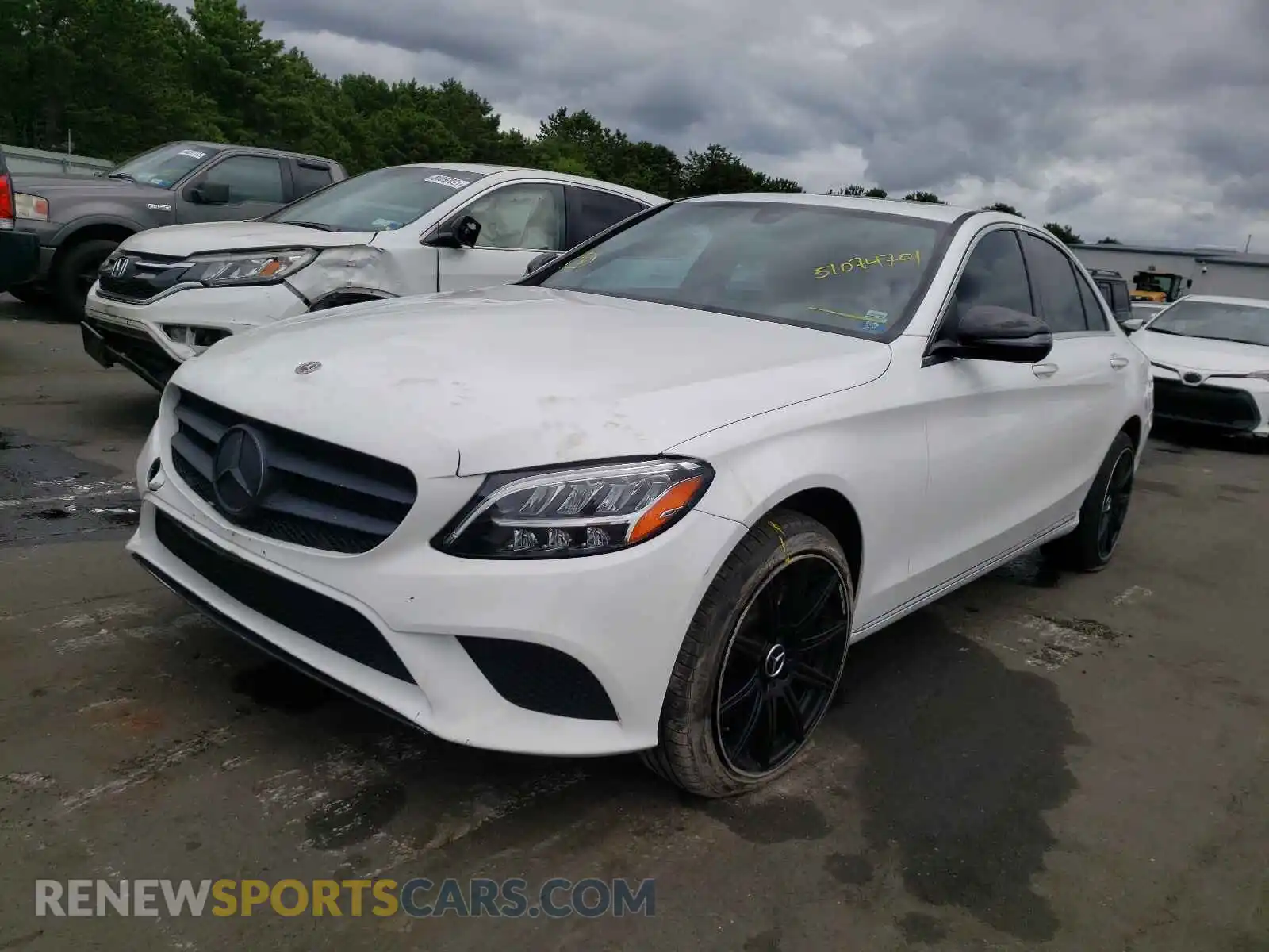 2 Photograph of a damaged car 55SWF8EB1KU290320 MERCEDES-BENZ C-CLASS 2019