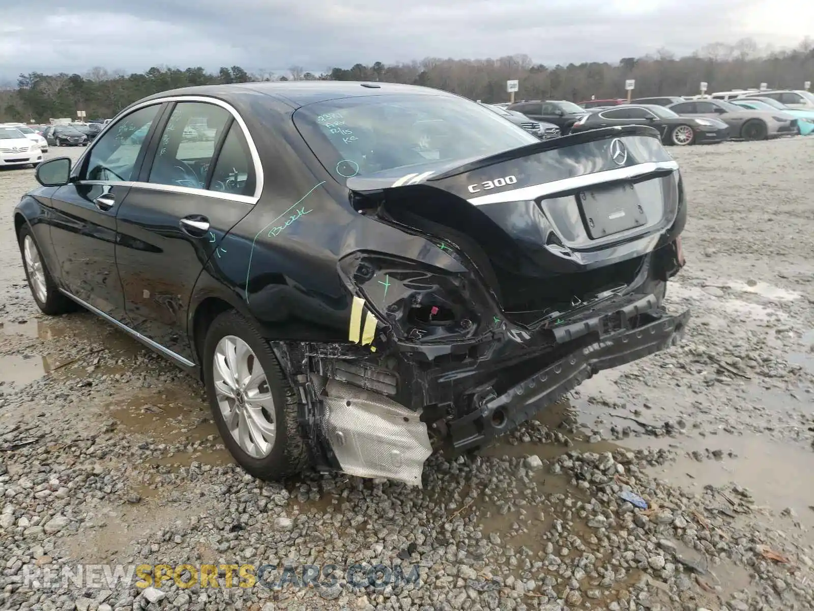 3 Photograph of a damaged car 55SWF8EB1KU306046 MERCEDES-BENZ C CLASS 2019
