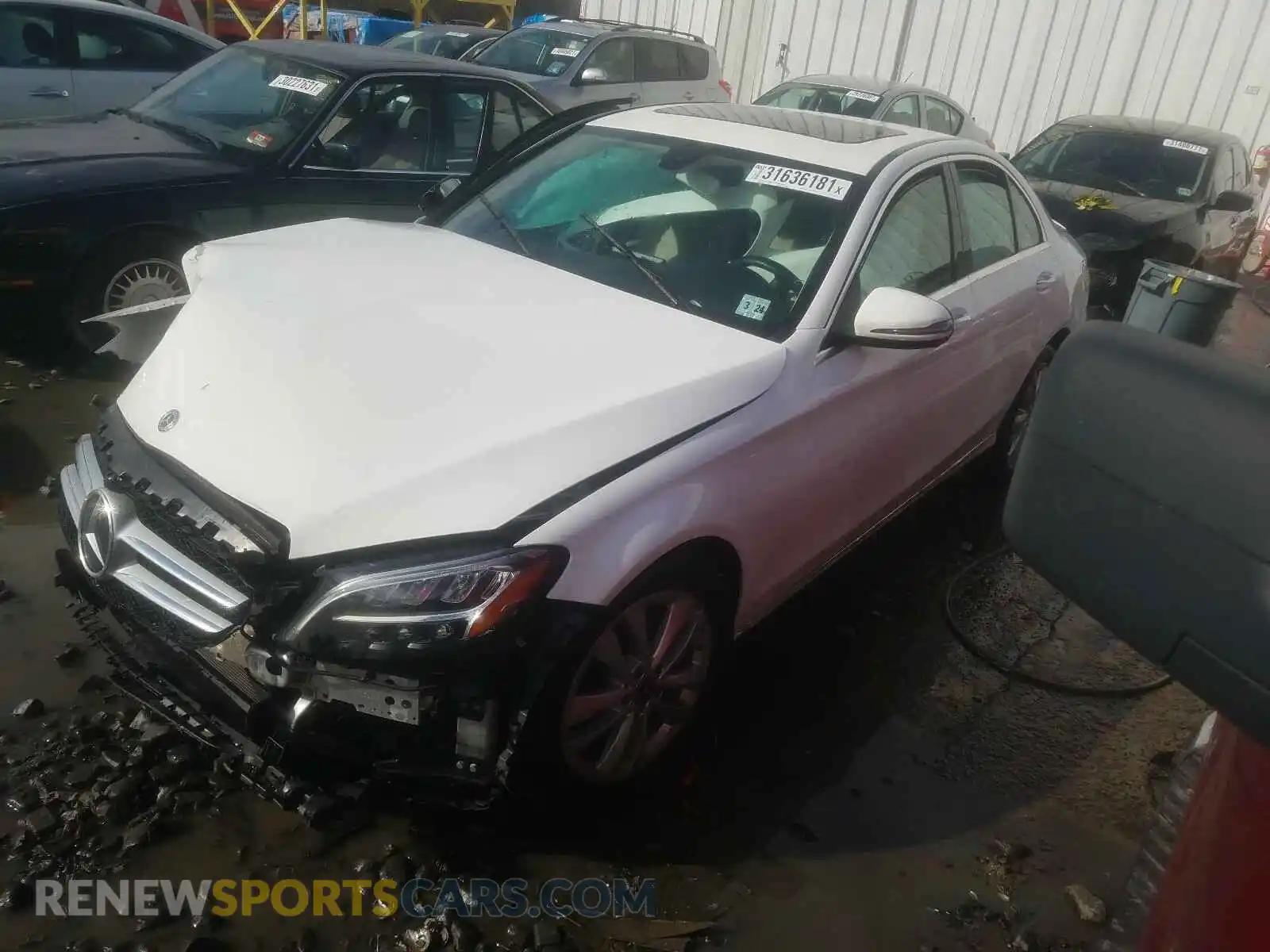 2 Photograph of a damaged car 55SWF8EB2KU312020 MERCEDES-BENZ C CLASS 2019