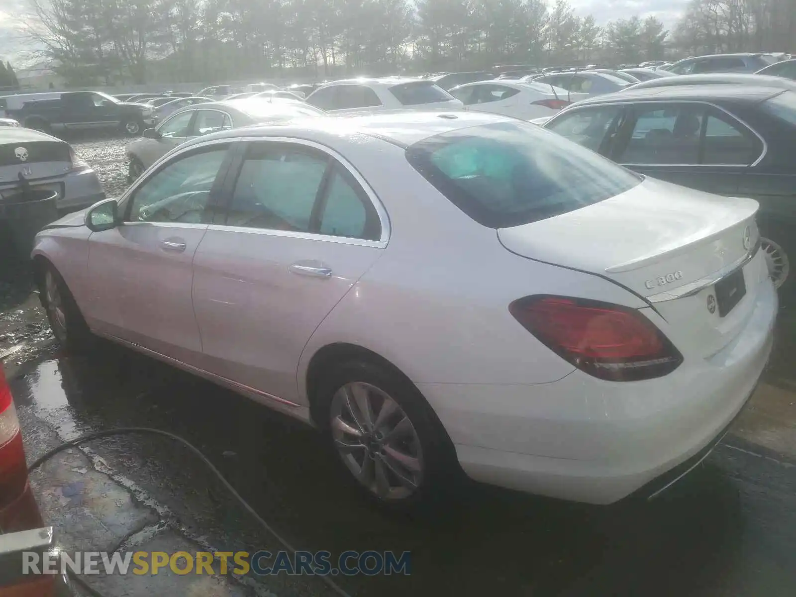 3 Photograph of a damaged car 55SWF8EB2KU312020 MERCEDES-BENZ C CLASS 2019