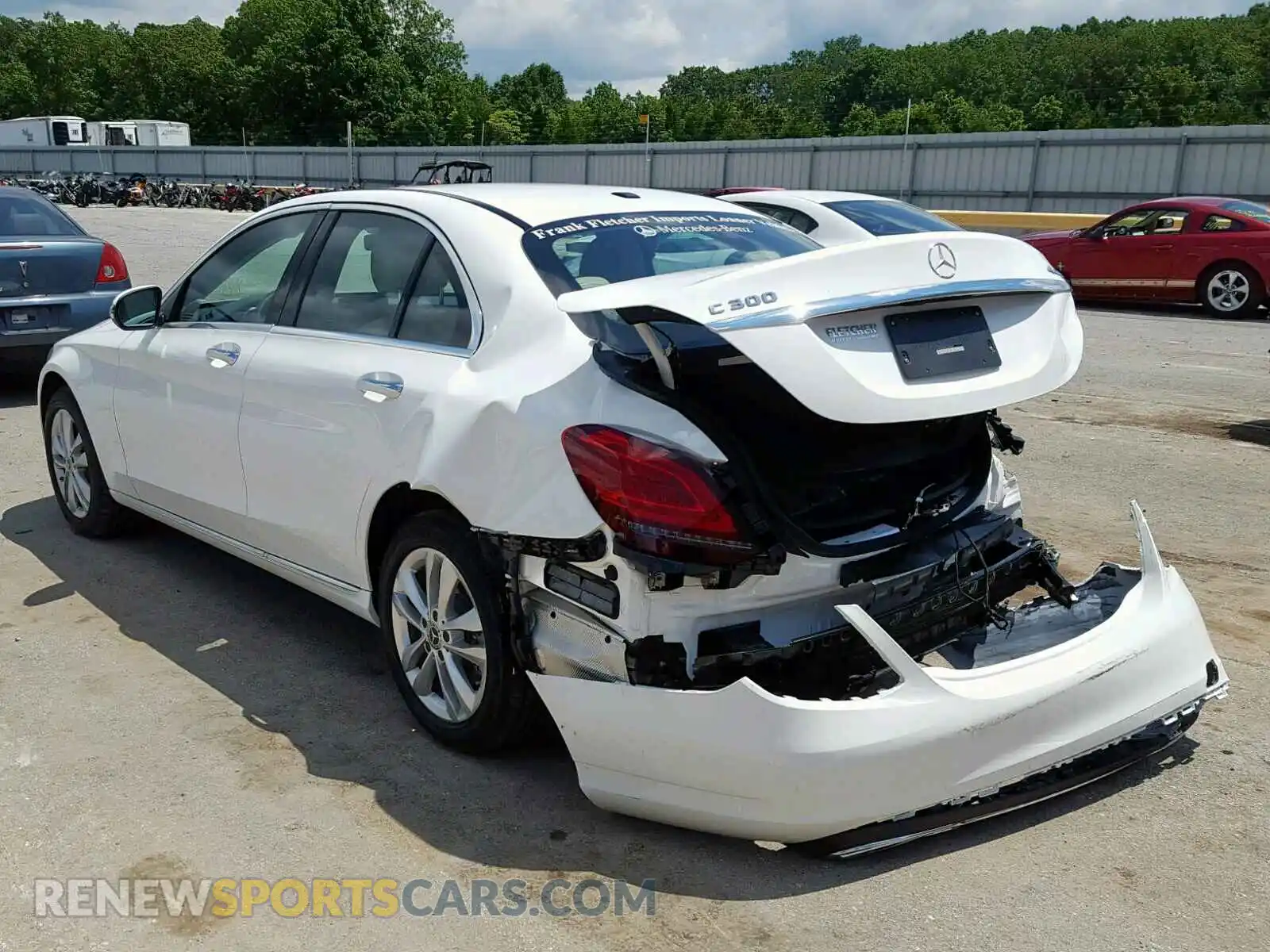 3 Photograph of a damaged car 55SWF8EB3KU315900 MERCEDES-BENZ C CLASS 2019