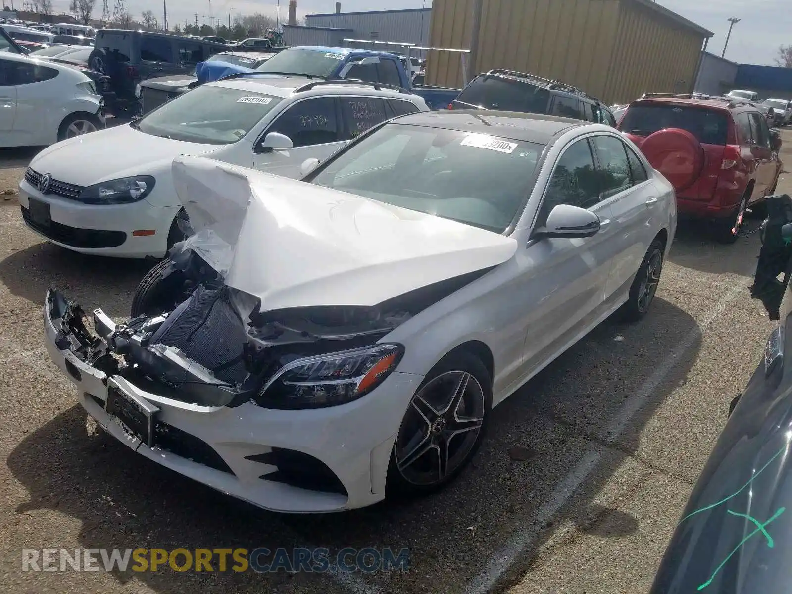2 Photograph of a damaged car 55SWF8EB4KU322483 MERCEDES-BENZ C CLASS 2019