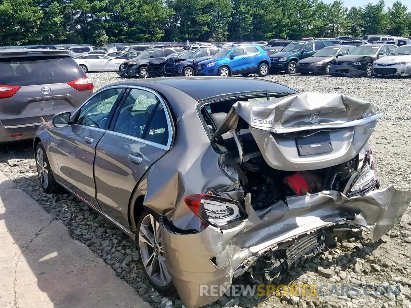 3 Photograph of a damaged car 55SWF8EB5KU285007 MERCEDES-BENZ C CLASS 2019