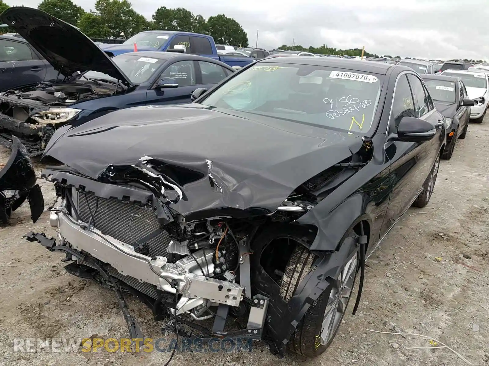 2 Photograph of a damaged car 55SWF8EB9KU289156 MERCEDES-BENZ C CLASS 2019