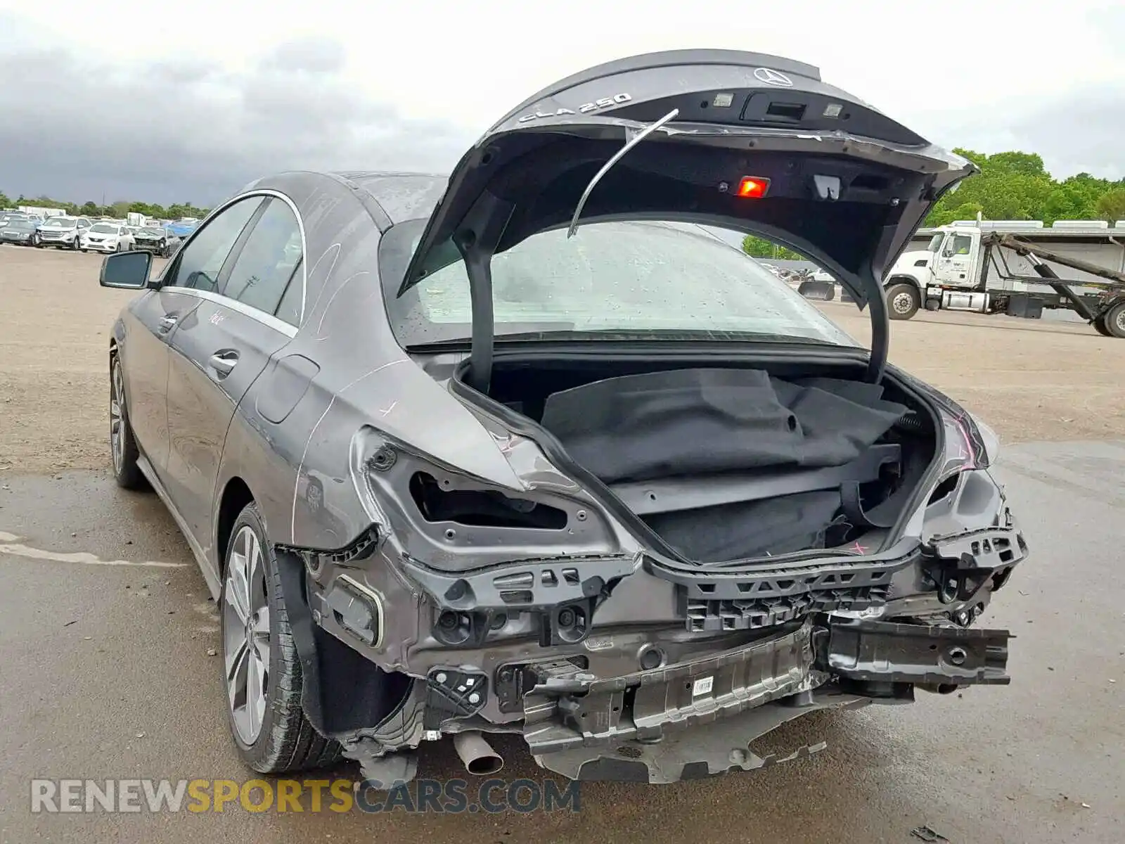 3 fotografías del automóvil dañado WDDSJ4EB3KN726972 MERCEDES-BENZ C CLASS 2019