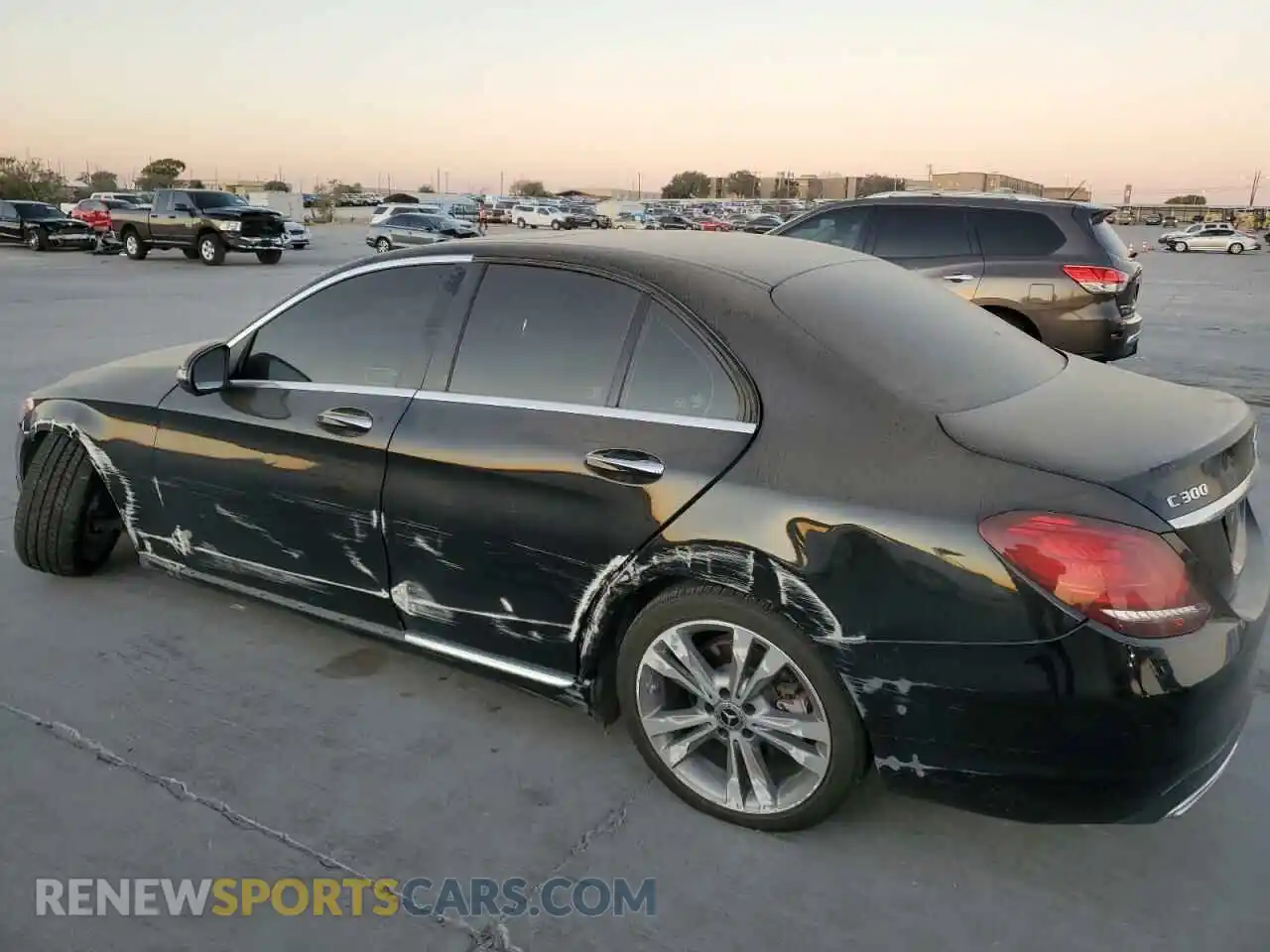 2 Фотография поврежденного автомобиля 55SWF8DB8LU323073 MERCEDES-BENZ C-CLASS 2020