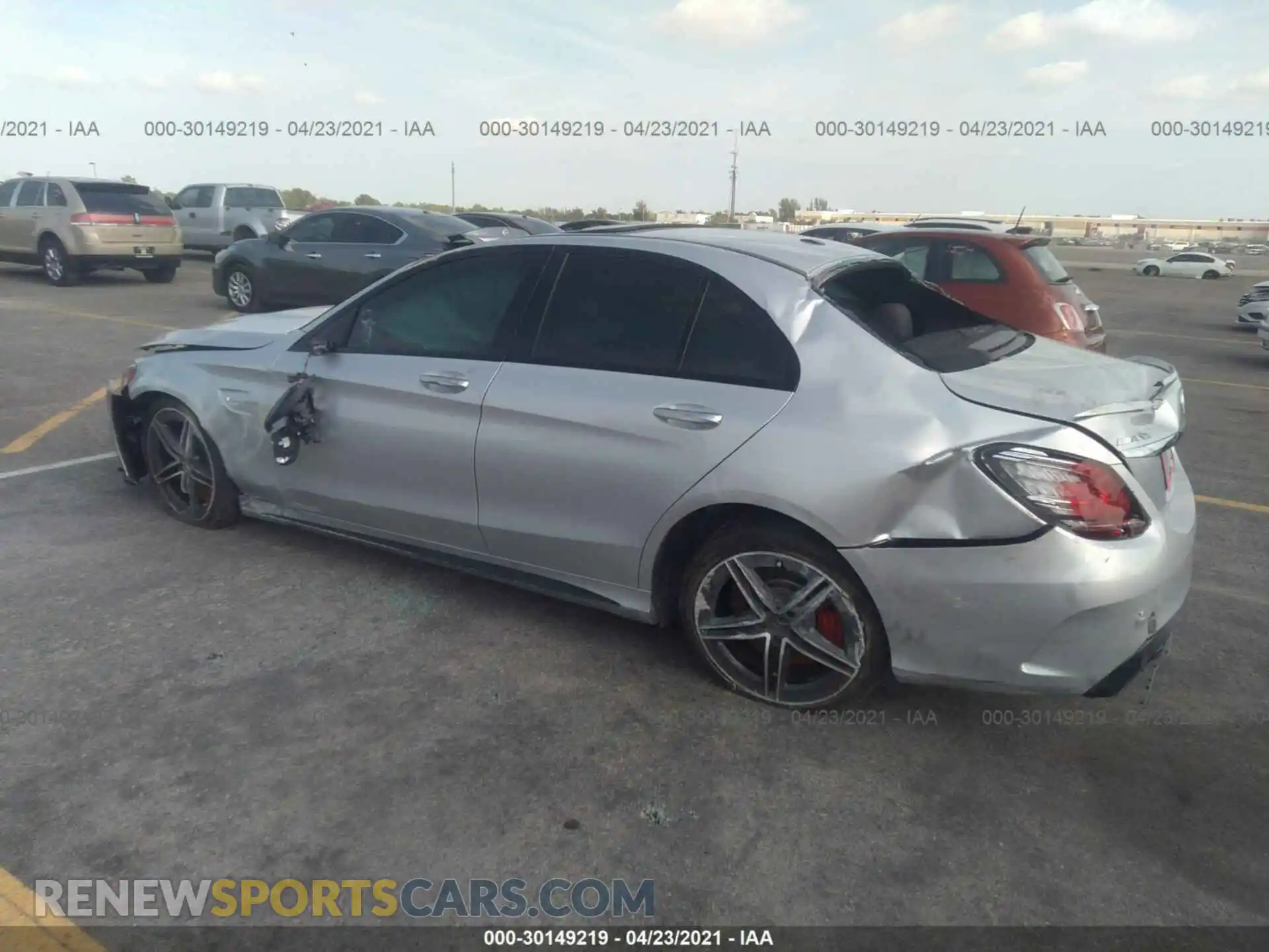 3 Photograph of a damaged car 55SWF8HB0LU331310 MERCEDES-BENZ C-CLASS 2020