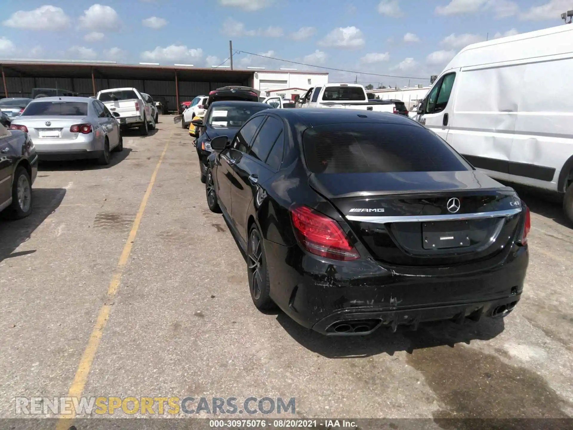 3 fotografías del automóvil dañado W1KWF6EB4LR572006 MERCEDES-BENZ C-CLASS 2020