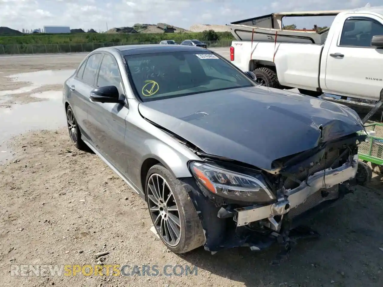 1 fotografías del automóvil dañado W1KWF8DB6LR583134 MERCEDES-BENZ C-CLASS 2020
