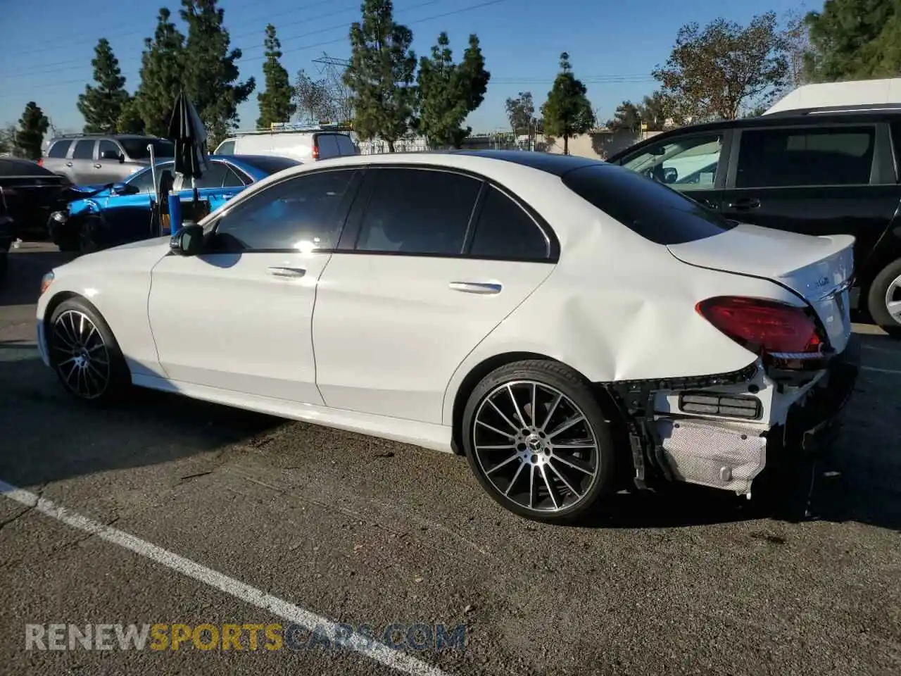 2 fotografías del automóvil dañado W1KWF8EB2LR594193 MERCEDES-BENZ C-CLASS 2020