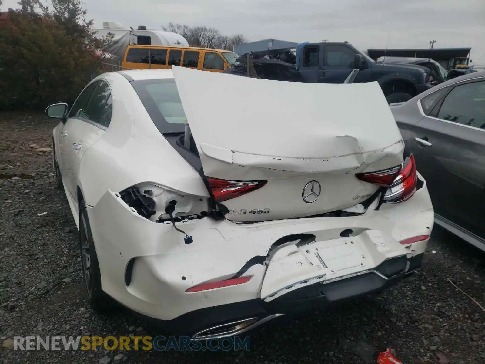 3 fotografías del automóvil dañado WDD2J5KB8LA052417 MERCEDES-BENZ C CLASS 2020