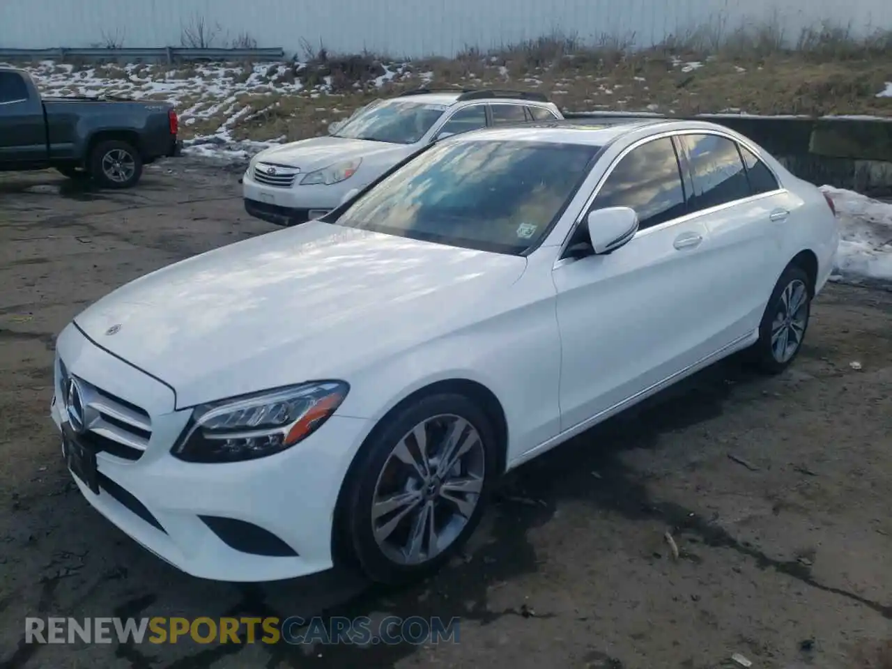 2 fotografías del automóvil dañado WDDWF8EB4LR541415 MERCEDES-BENZ C-CLASS 2020