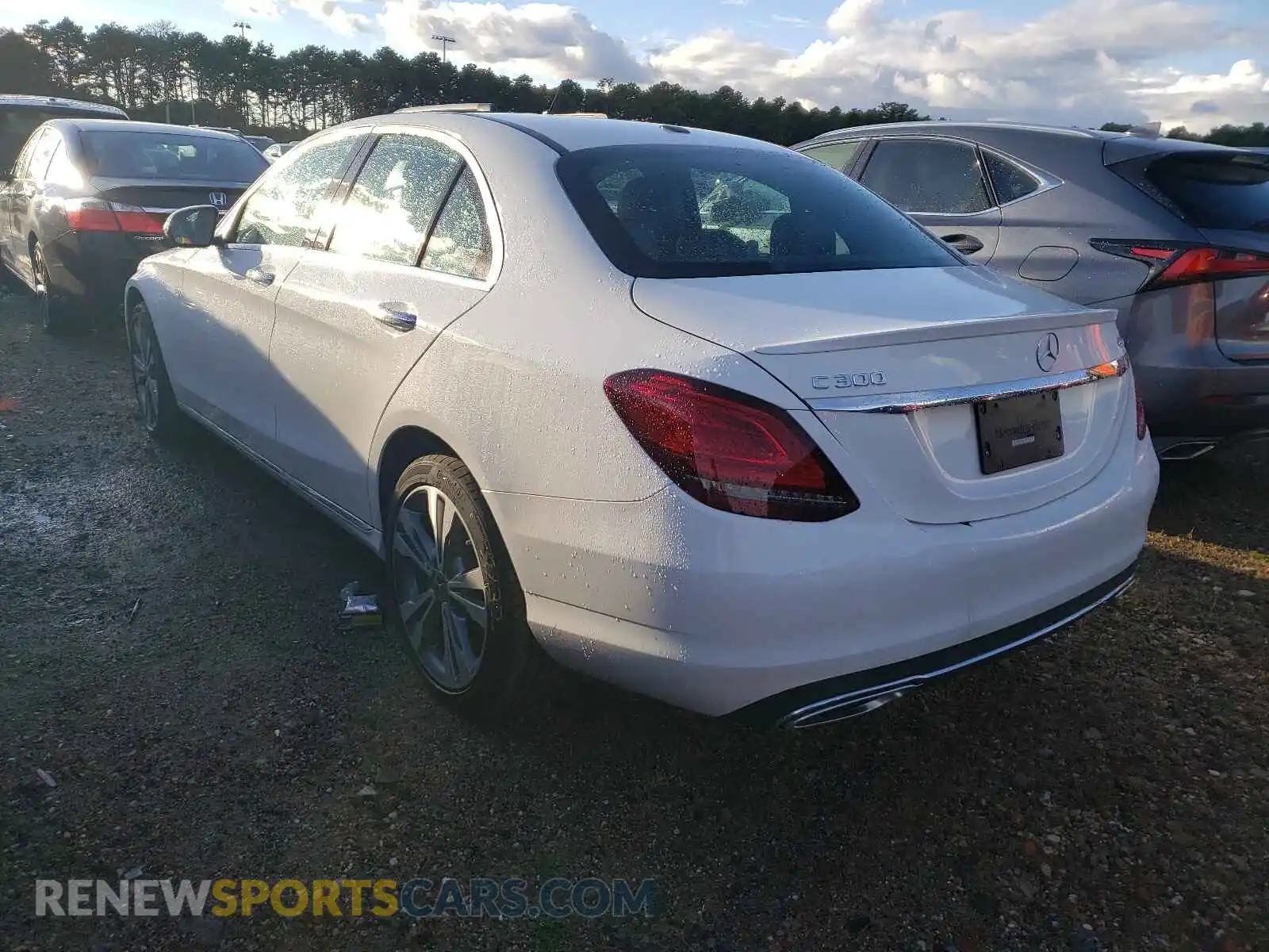 3 fotografías del automóvil dañado WDDWF8EB5LR545439 MERCEDES-BENZ C-CLASS 2020