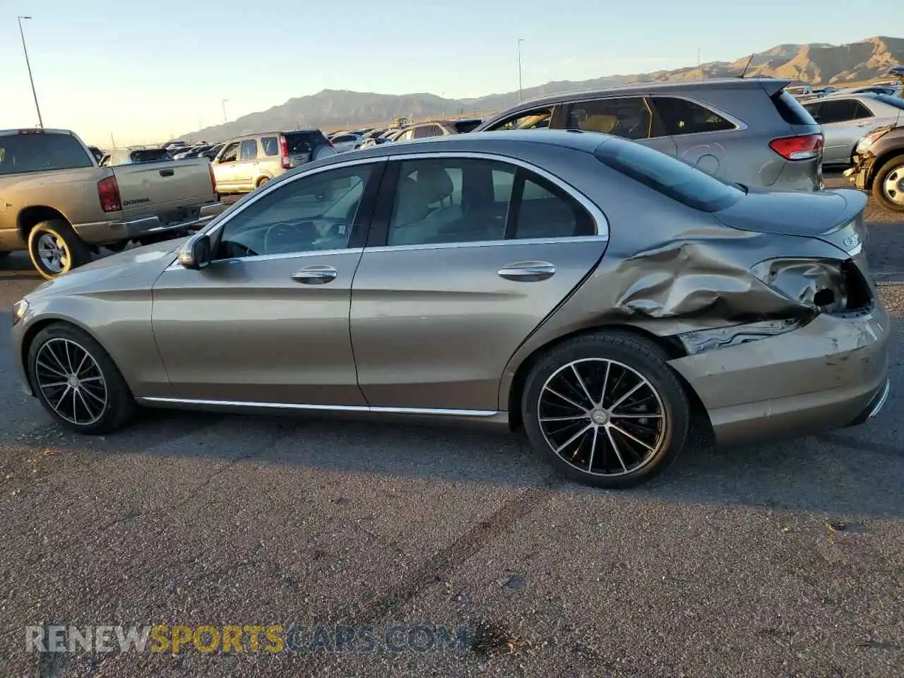 2 Photograph of a damaged car W1KWF8DB1MR606062 MERCEDES-BENZ C-CLASS 2021