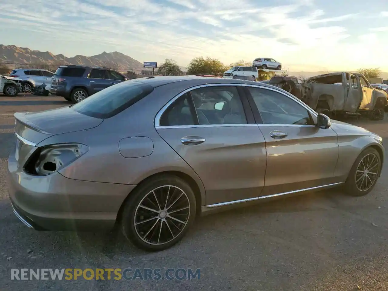 3 Photograph of a damaged car W1KWF8DB1MR606062 MERCEDES-BENZ C-CLASS 2021