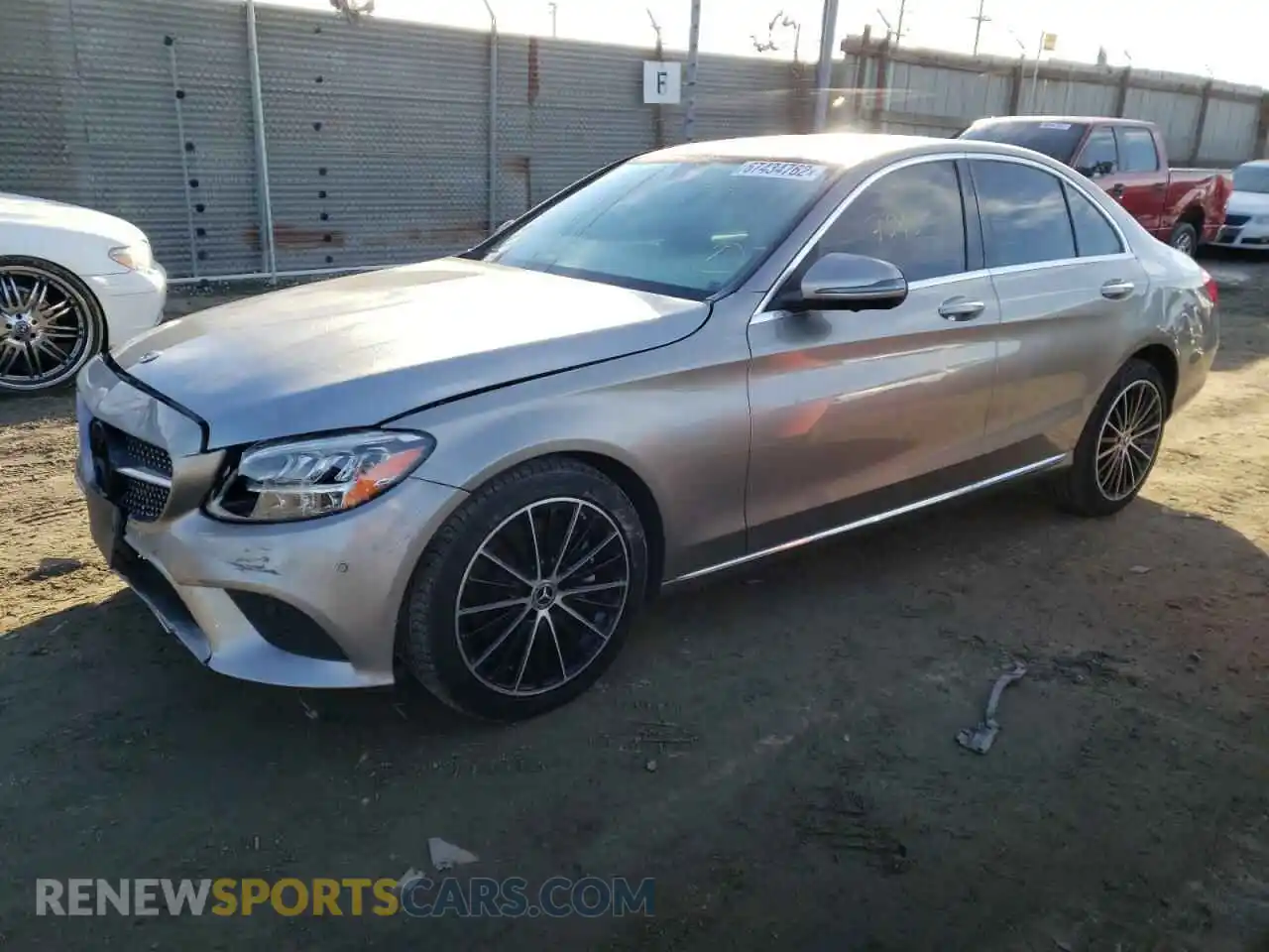 2 fotografías del automóvil dañado W1KWF8DB7MR633105 MERCEDES-BENZ C-CLASS 2021