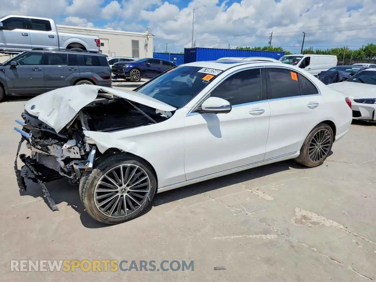 1 Фотография поврежденного автомобиля W1KWF8DB8MR652830 MERCEDES-BENZ C-CLASS 2021