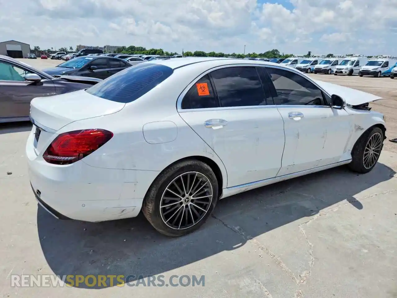 3 Фотография поврежденного автомобиля W1KWF8DB8MR652830 MERCEDES-BENZ C-CLASS 2021