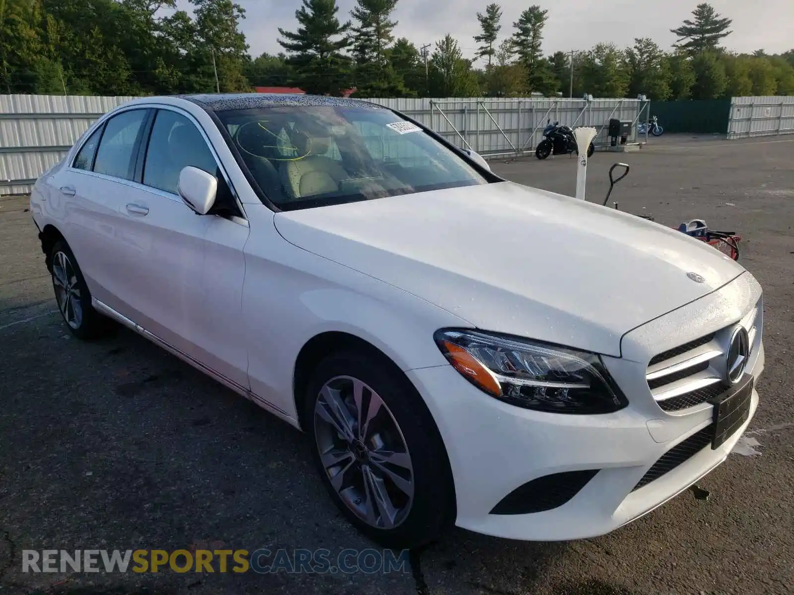 1 Photograph of a damaged car W1KWF8EB4MR609343 MERCEDES-BENZ C-CLASS 2021