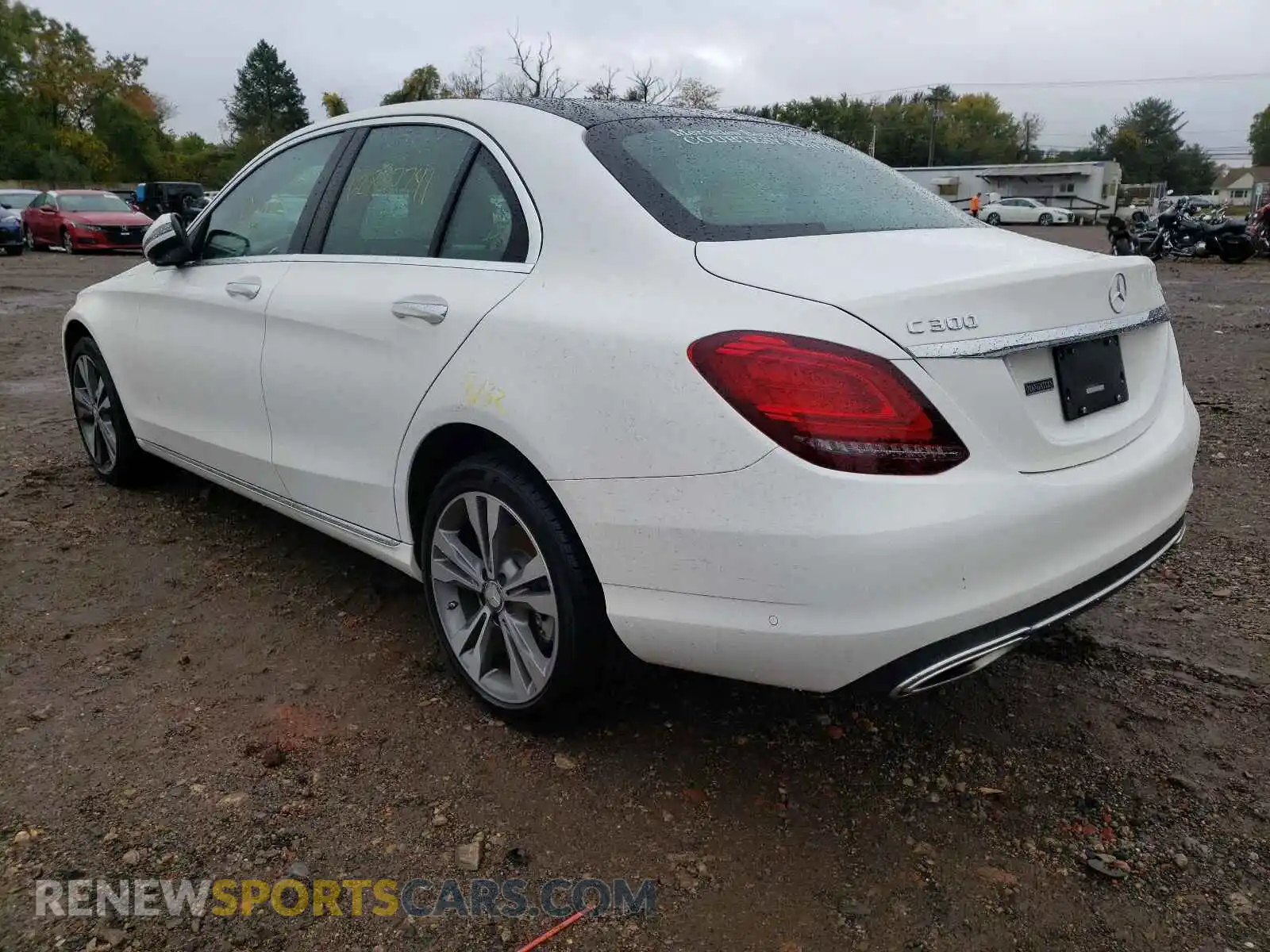 3 fotografías del automóvil dañado W1KWF8EB8MR623746 MERCEDES-BENZ C-CLASS 2021