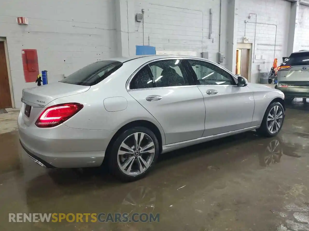 3 Photograph of a damaged car W1KWF8EBXMR636515 MERCEDES-BENZ C-CLASS 2021
