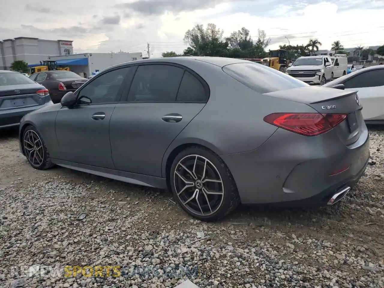2 fotografías del automóvil dañado W1KAF4HB7NR045140 MERCEDES-BENZ C-CLASS 2022