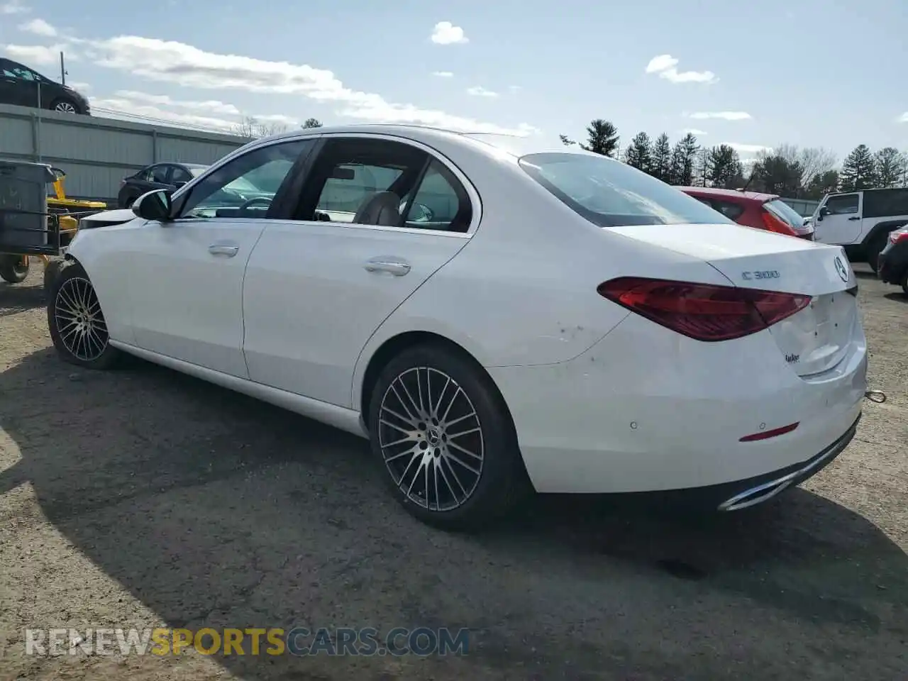 2 fotografías del automóvil dañado W1KAF4HB3PR125456 MERCEDES-BENZ C-CLASS 2023