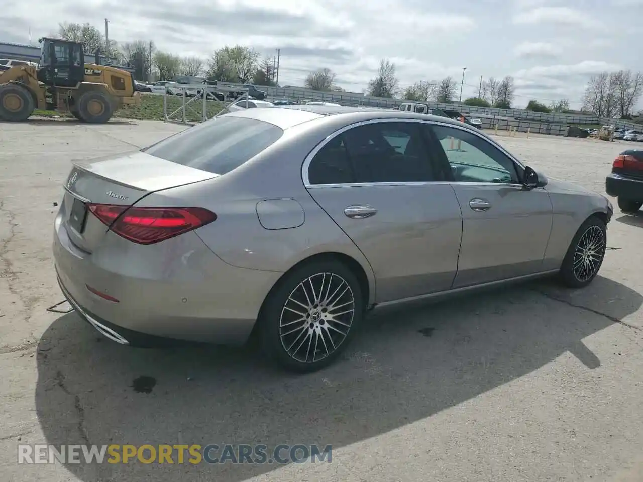 3 Фотография поврежденного автомобиля W1KAF4HB5PR097613 MERCEDES-BENZ C-CLASS 2023