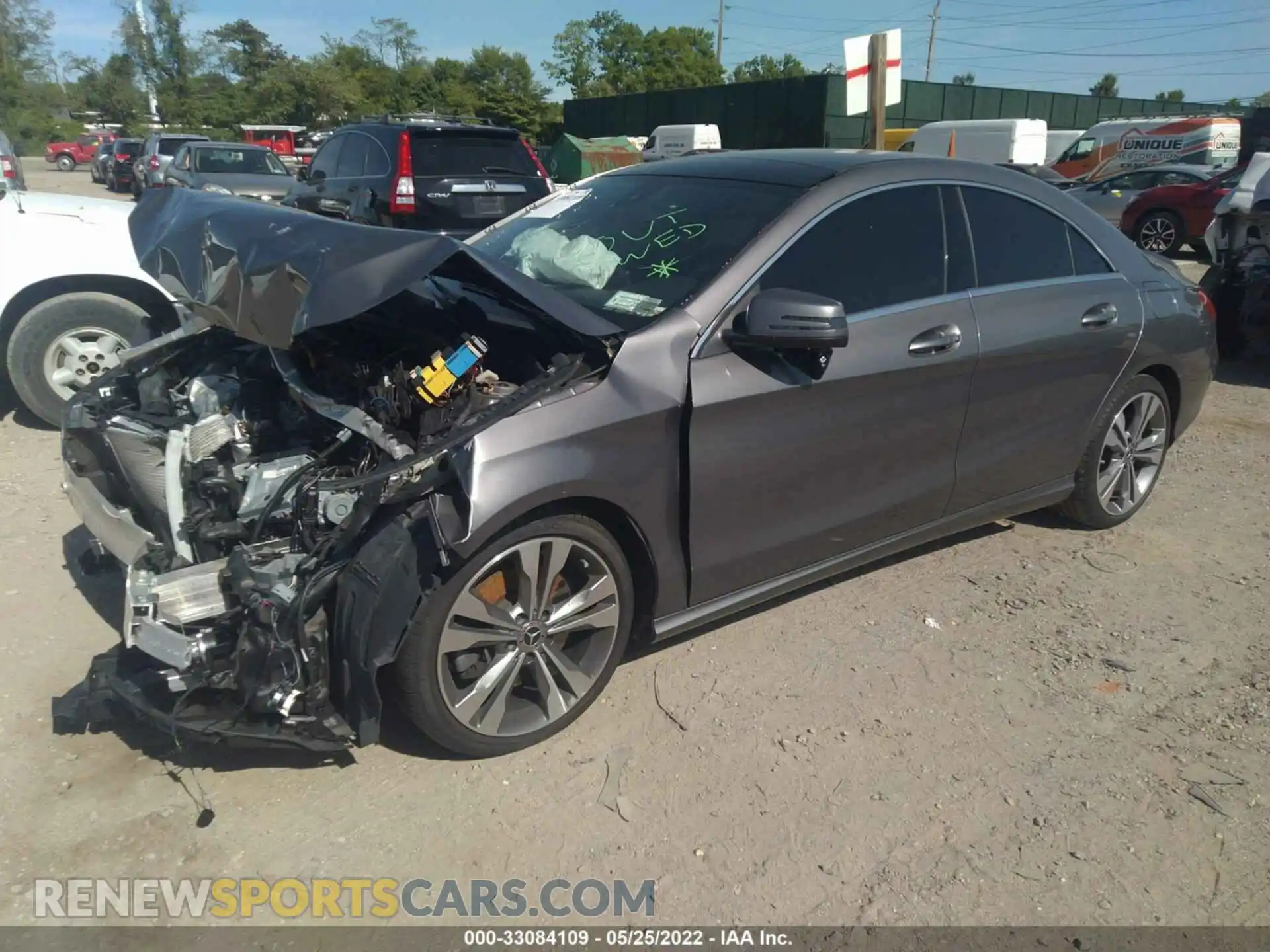 2 fotografías del automóvil dañado WDDSJ4GB4KN719946 MERCEDES-BENZ CLA 2019