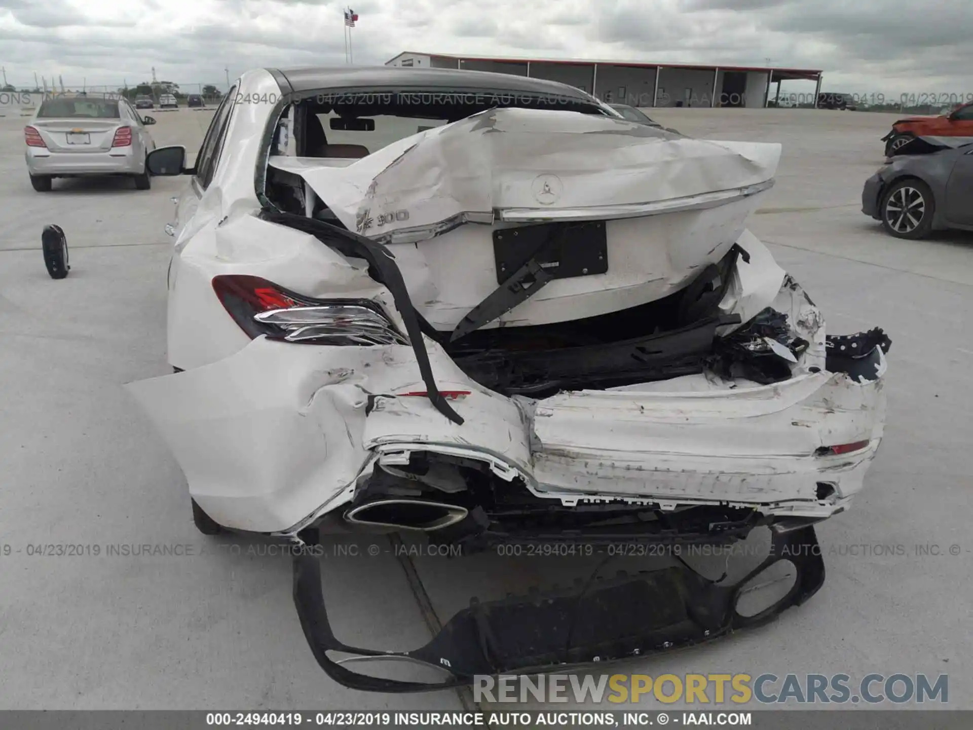 6 Фотография поврежденного автомобиля WDDZF4JB9KA526546 MERCEDES-BENZ E 2019
