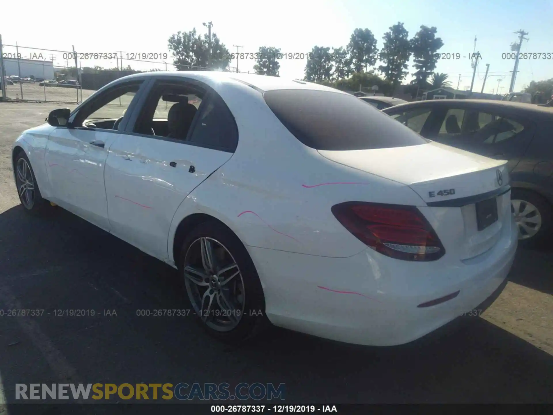 3 Photograph of a damaged car WDDZF6JB5KA596542 MERCEDES-BENZ E 2019