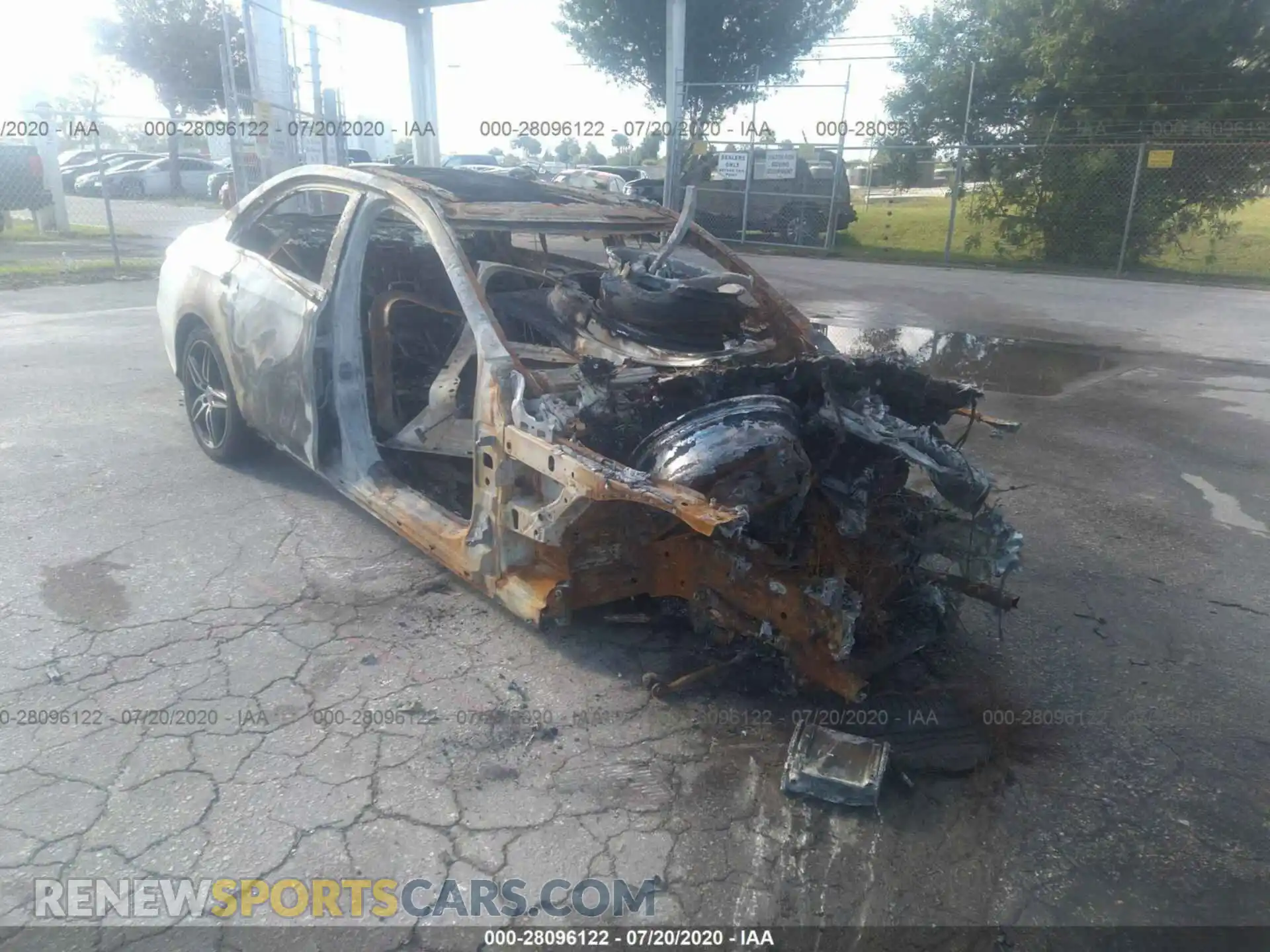 1 Photograph of a damaged car W1KZF8DB0LA763897 MERCEDES-BENZ E 2020
