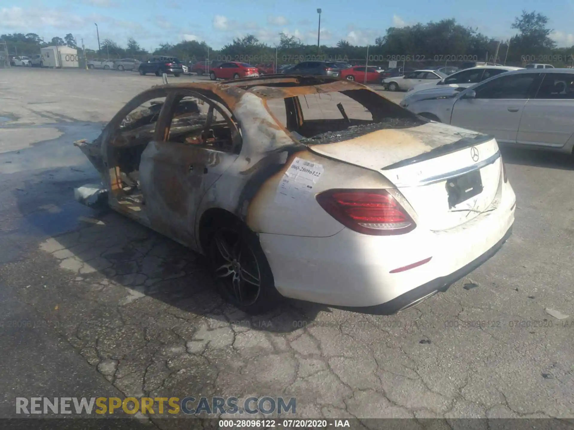 3 Photograph of a damaged car W1KZF8DB0LA763897 MERCEDES-BENZ E 2020