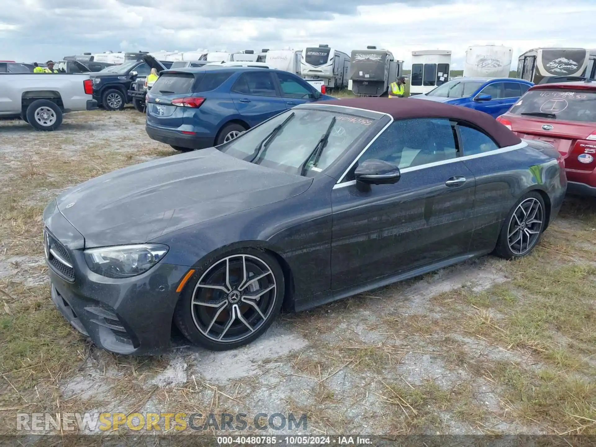2 fotografías del automóvil dañado W1K1K5KB6NF180122 MERCEDES-BENZ E 2022