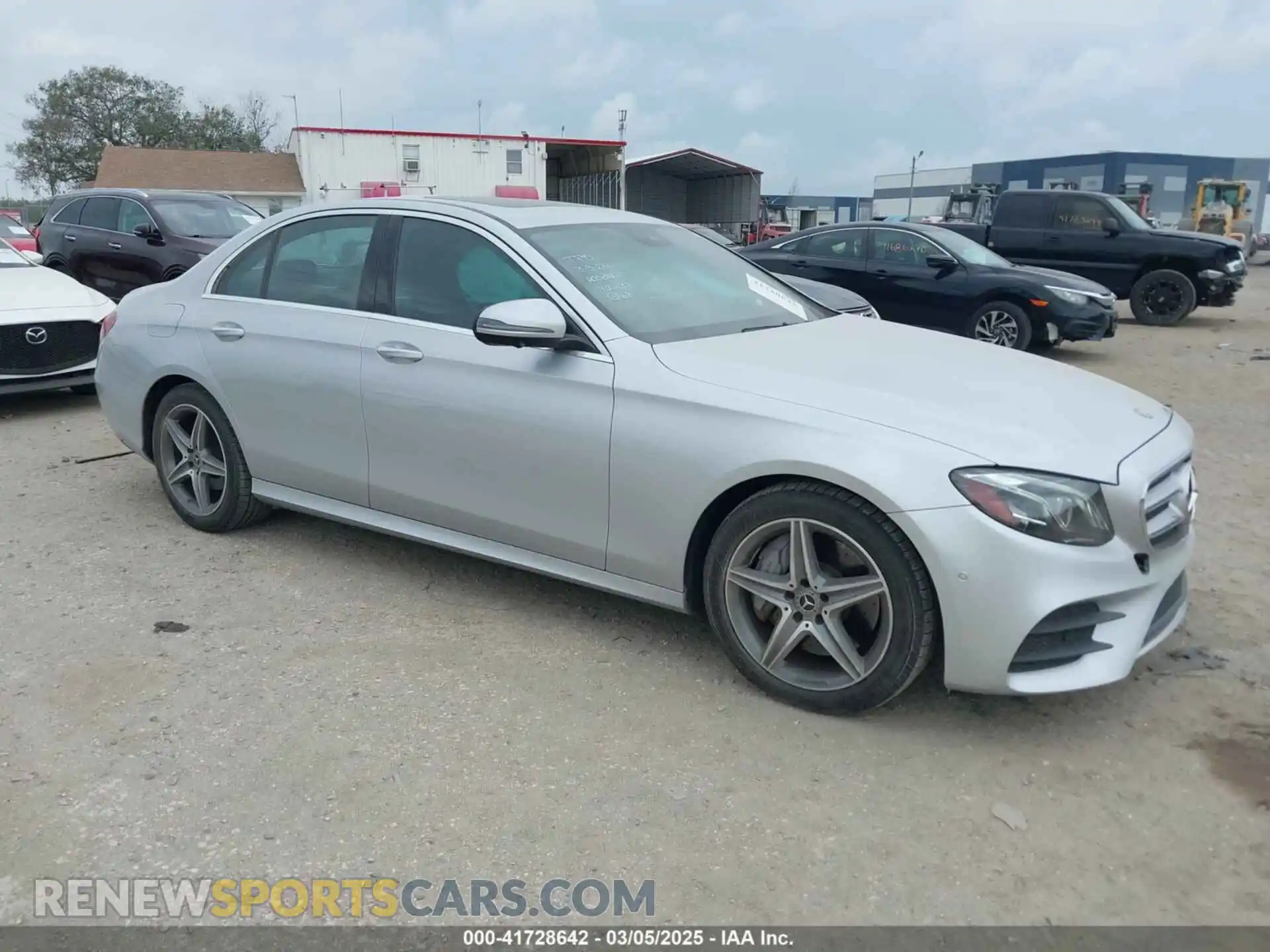 1 Photograph of a damaged car WDDZF4JB6KA515701 MERCEDES-BENZ E 300 2019