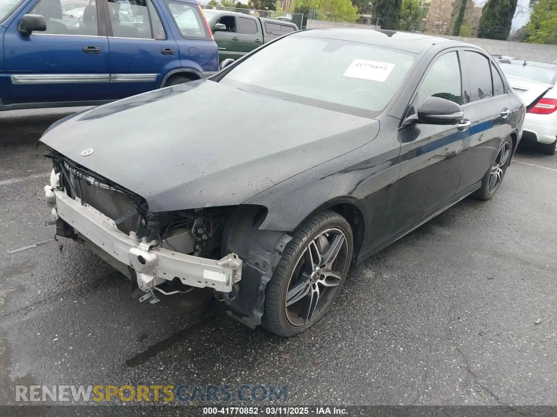 2 Photograph of a damaged car WDDZF4JB6KA588499 MERCEDES-BENZ E 300 2019