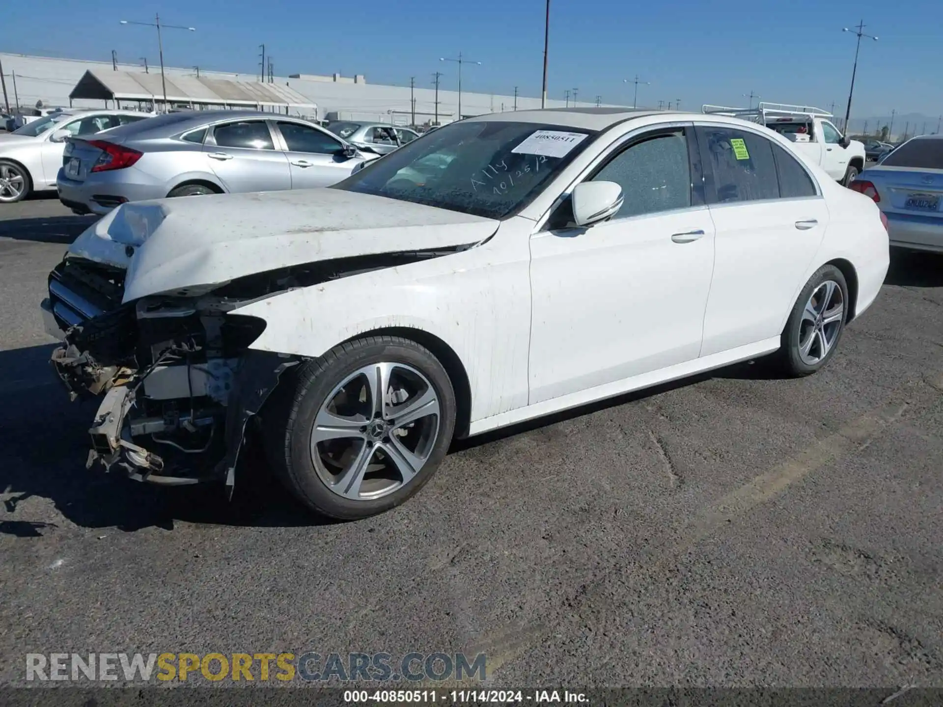 2 Photograph of a damaged car WDDZF4JB7KA589144 MERCEDES-BENZ E 300 2019