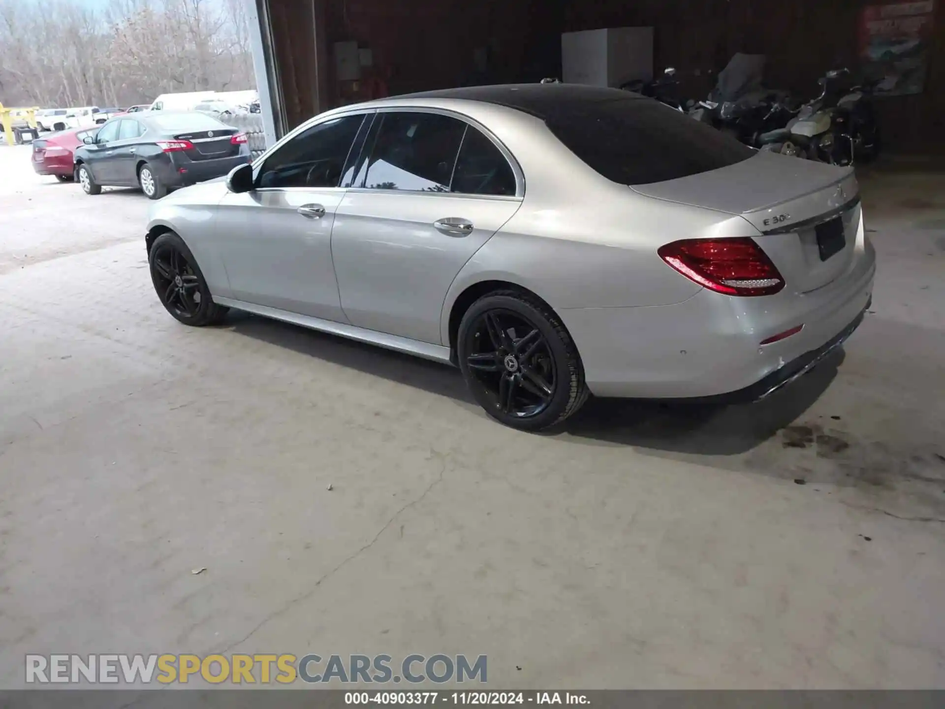 3 Photograph of a damaged car WDDZF4KB0KA560051 MERCEDES-BENZ E 300 2019