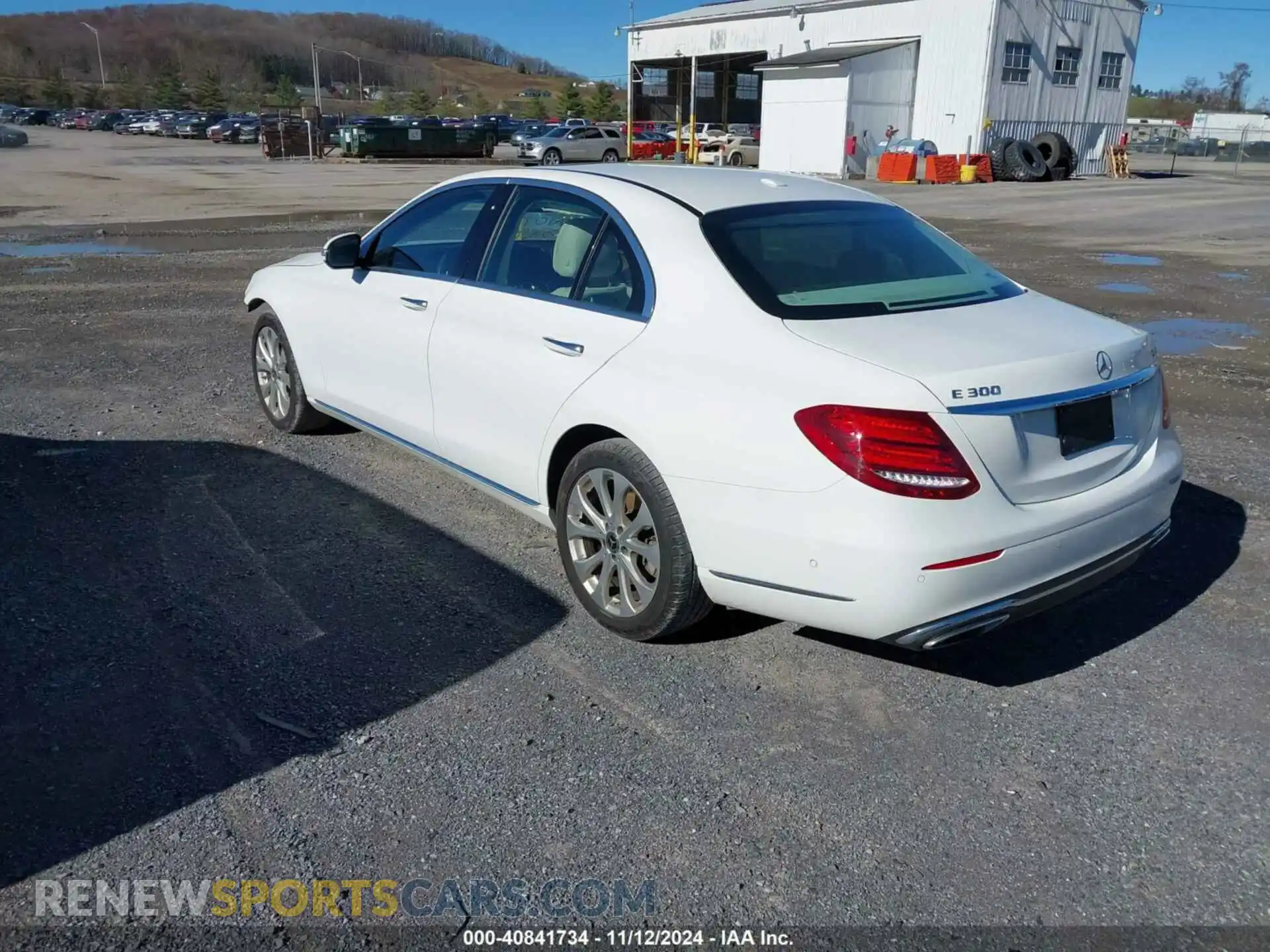 3 Photograph of a damaged car WDDZF4KB1KA512591 MERCEDES-BENZ E 300 2019