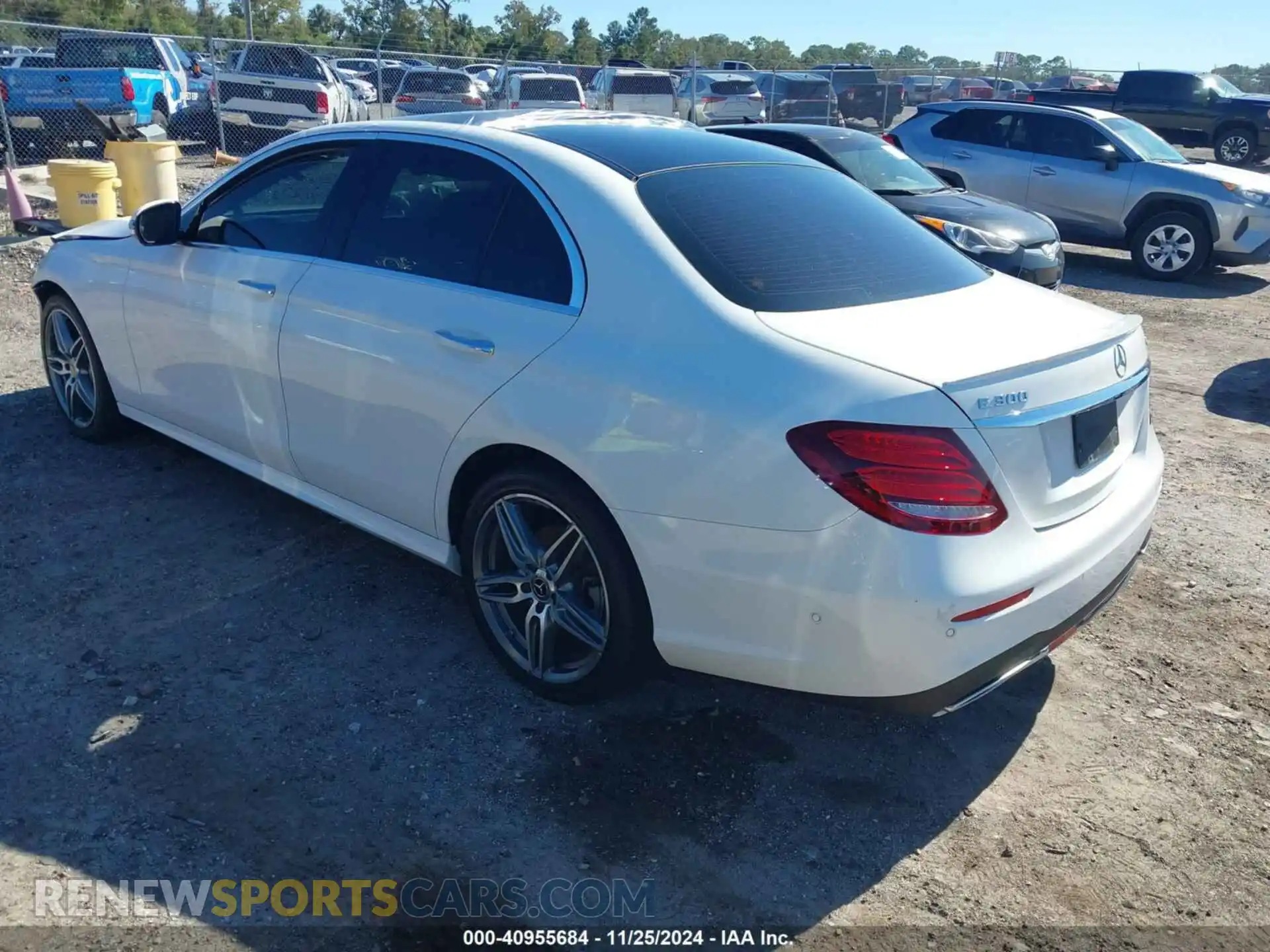 3 Photograph of a damaged car WDDZF4KB7KA489303 MERCEDES-BENZ E 300 2019