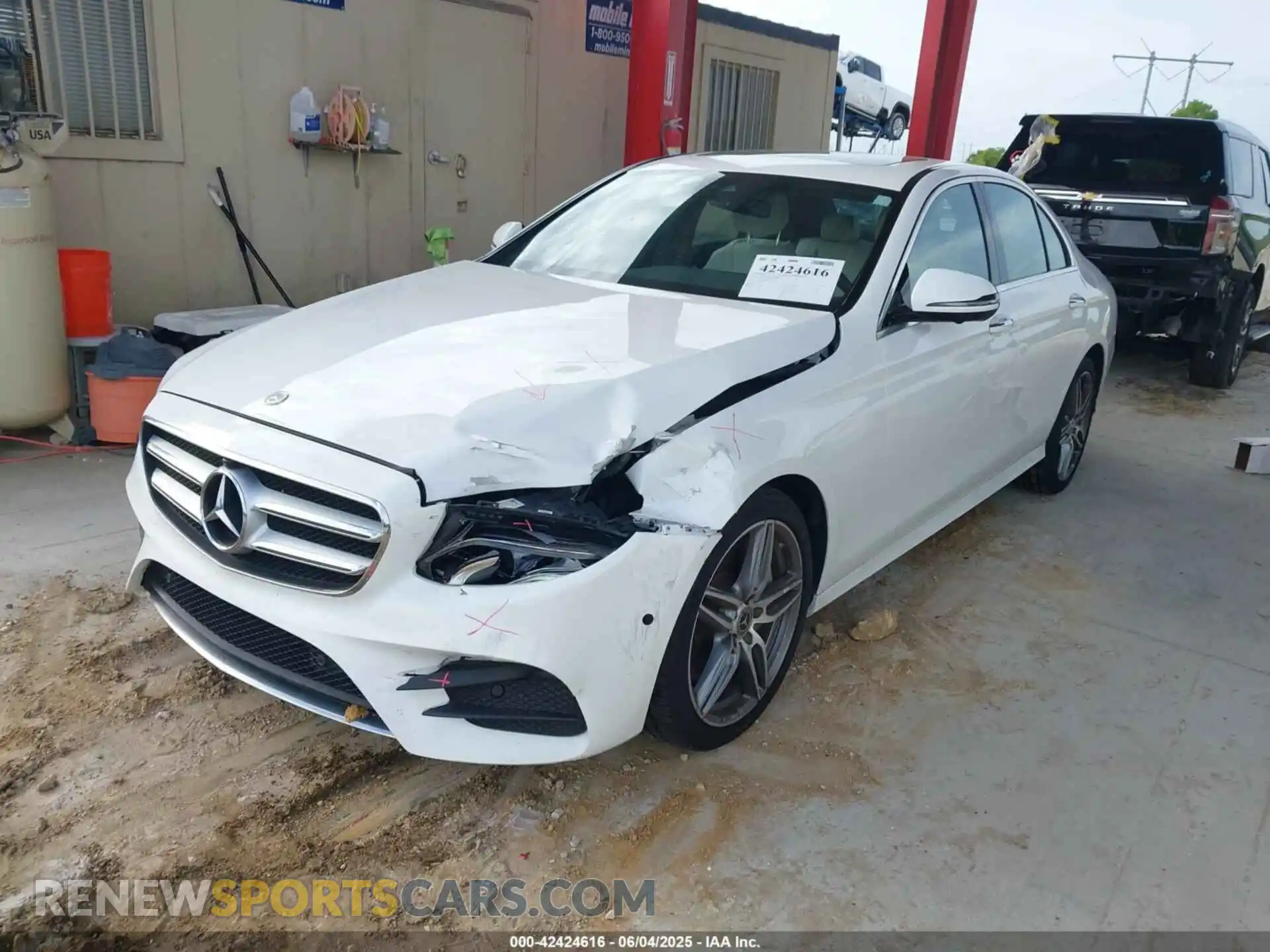 2 Фотография поврежденного автомобиля W1KZF8DB4LA833854 MERCEDES-BENZ E 350 2020