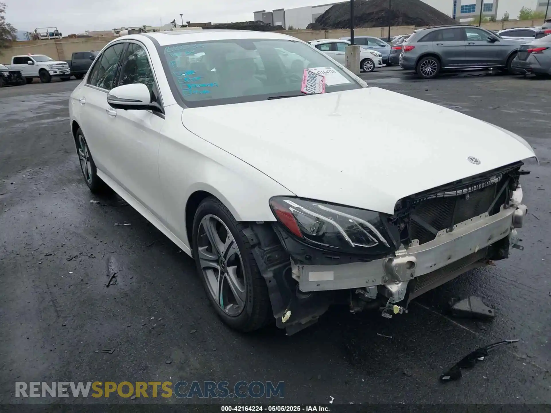 1 Фотография поврежденного автомобиля WDDZF8DB4LA745452 MERCEDES-BENZ E 350 2020