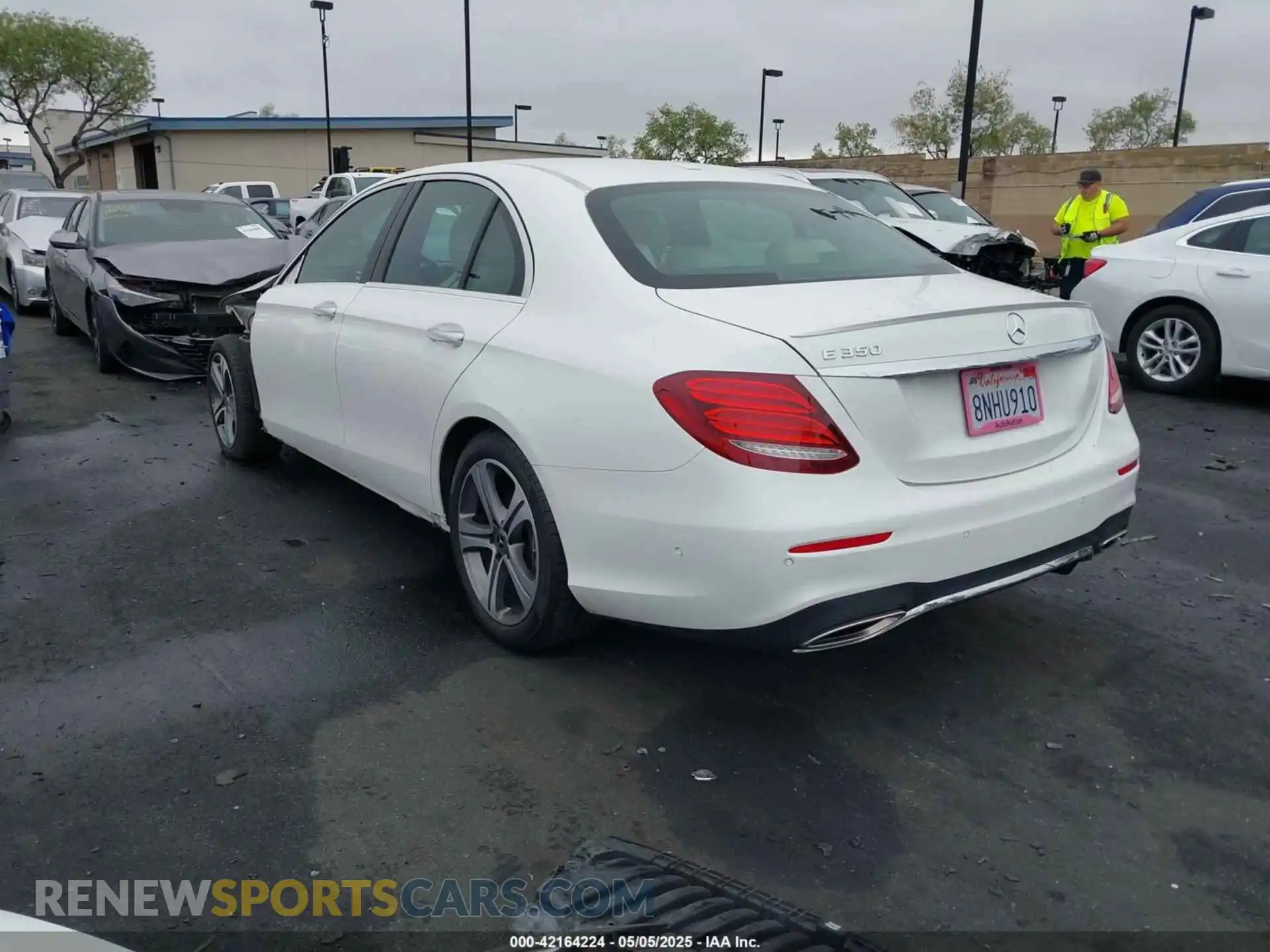 3 Фотография поврежденного автомобиля WDDZF8DB4LA745452 MERCEDES-BENZ E 350 2020