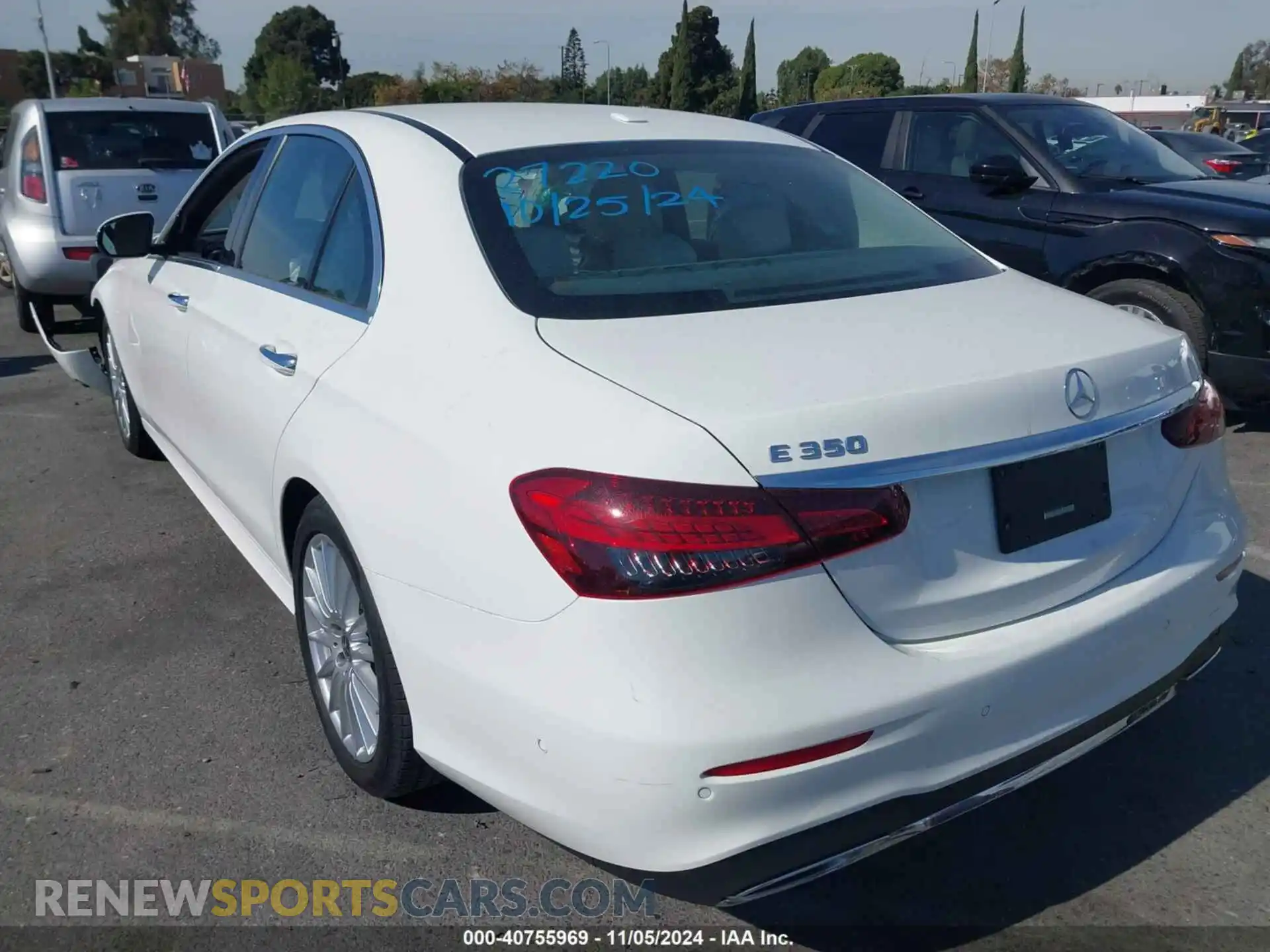 3 Photograph of a damaged car W1KZF8DB0MA922550 MERCEDES-BENZ E 350 2021